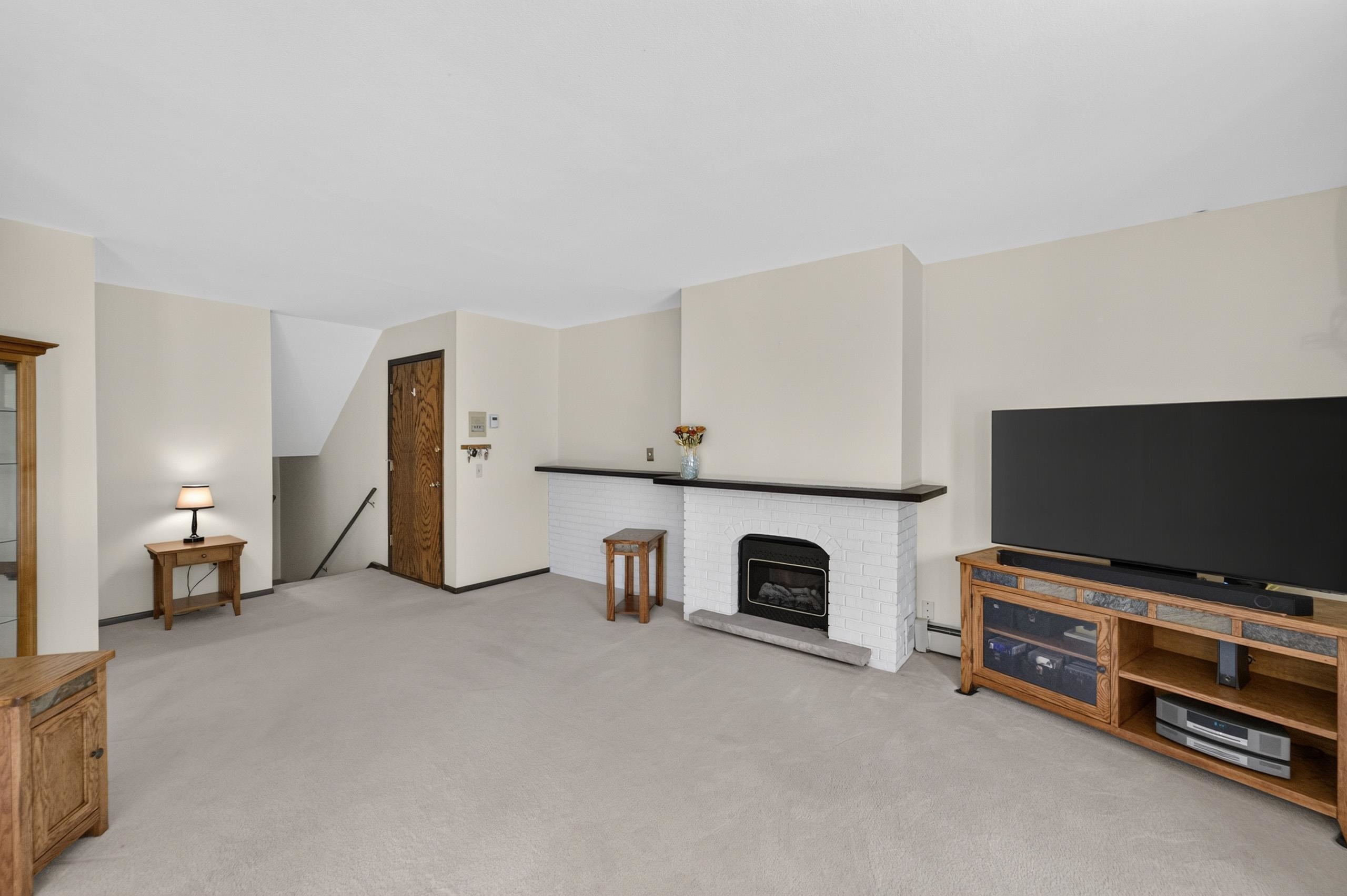 6245 Charing Cross Lane B