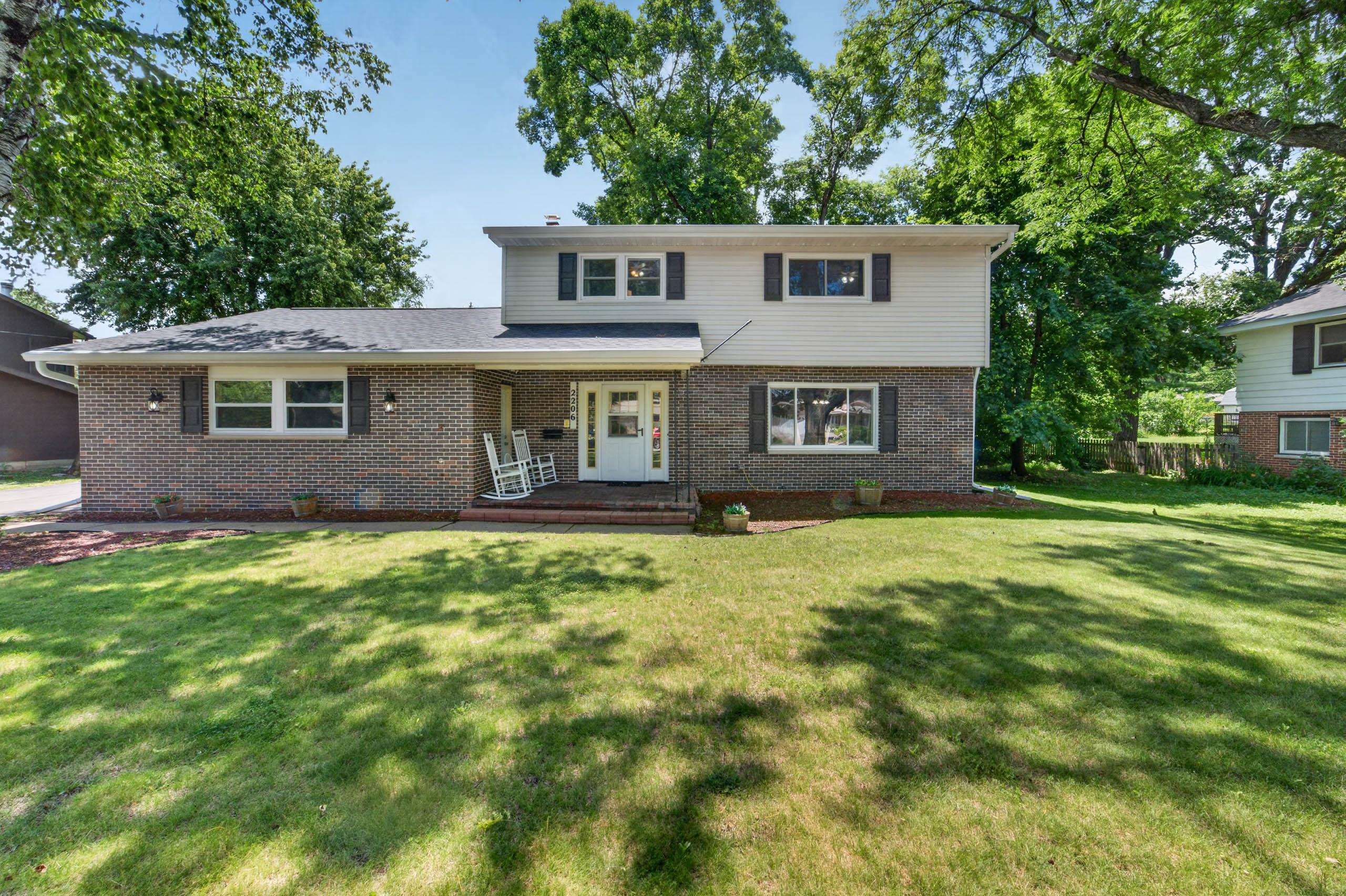2206 Aspen Road