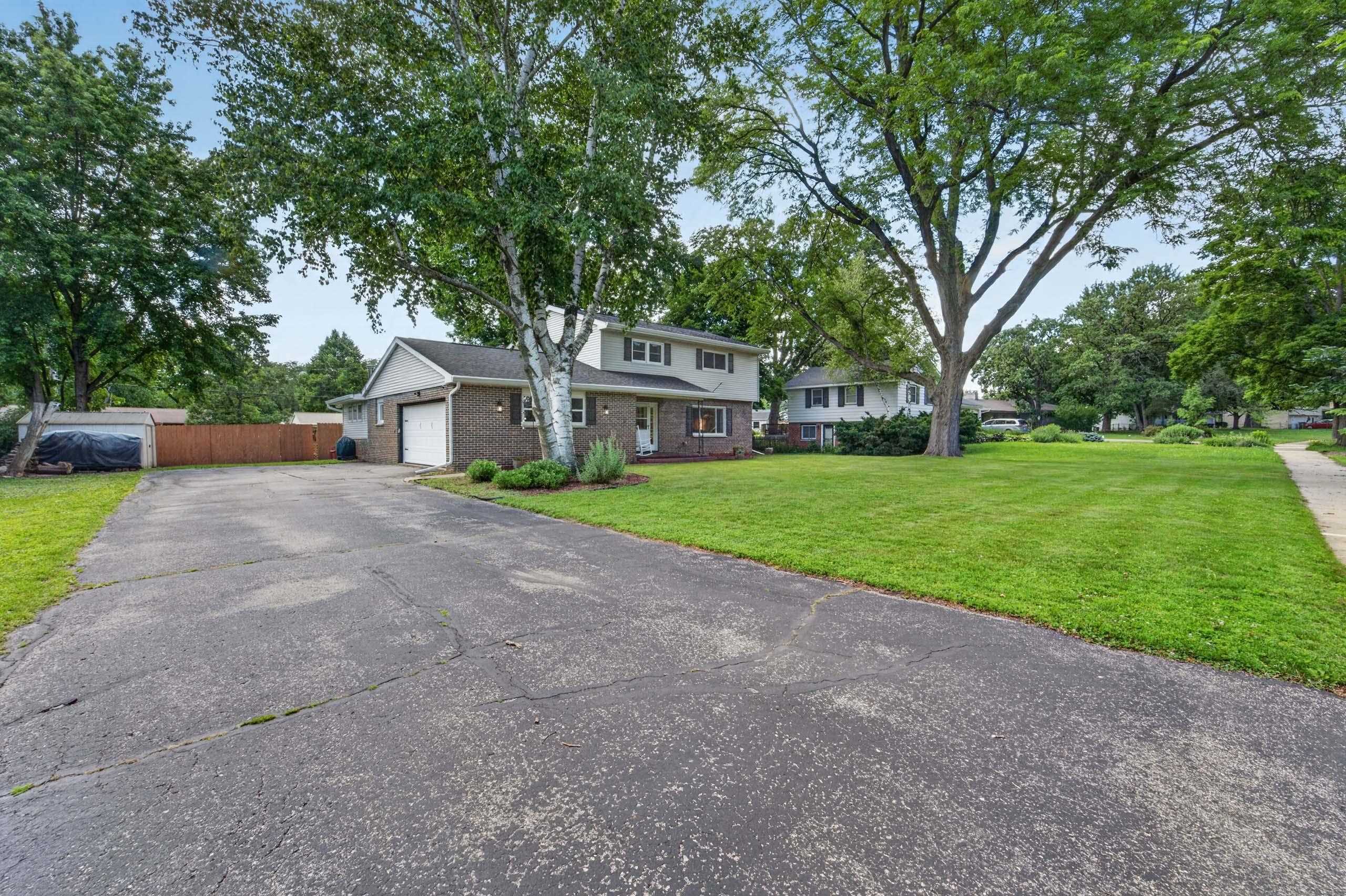 2206 Aspen Road