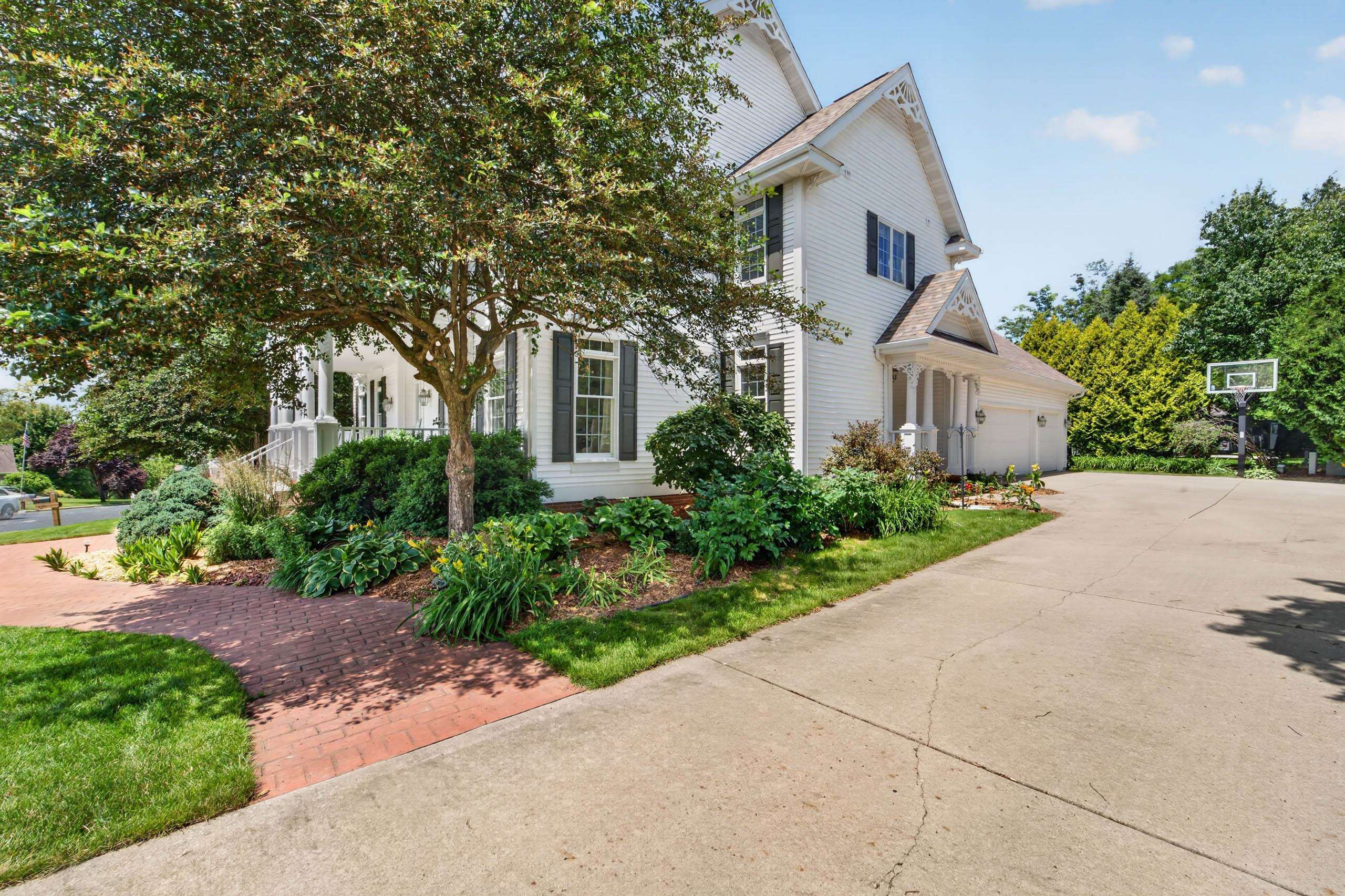 1614 Blue Ridge Trail