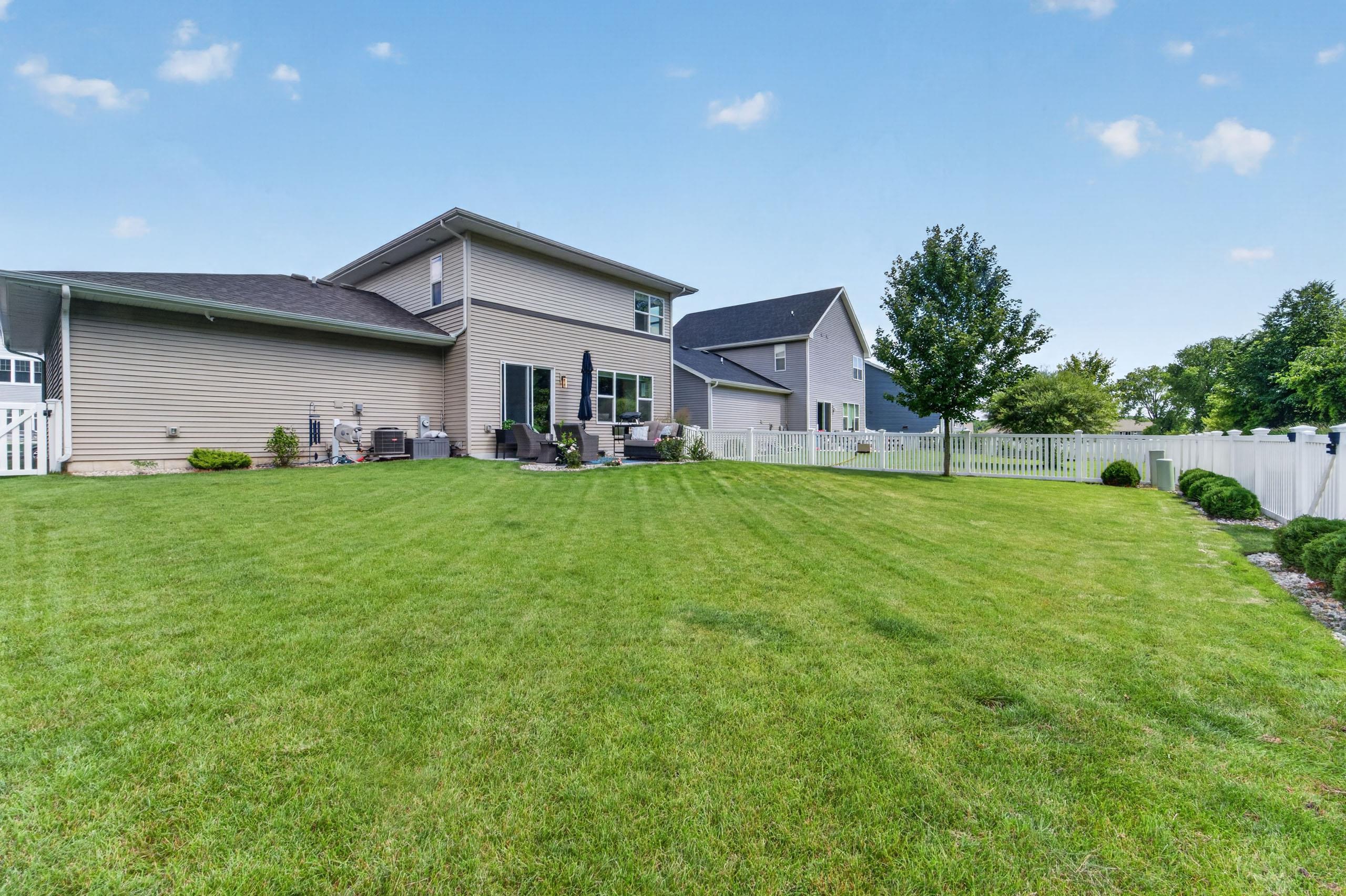 1264 Twisted Branch Way