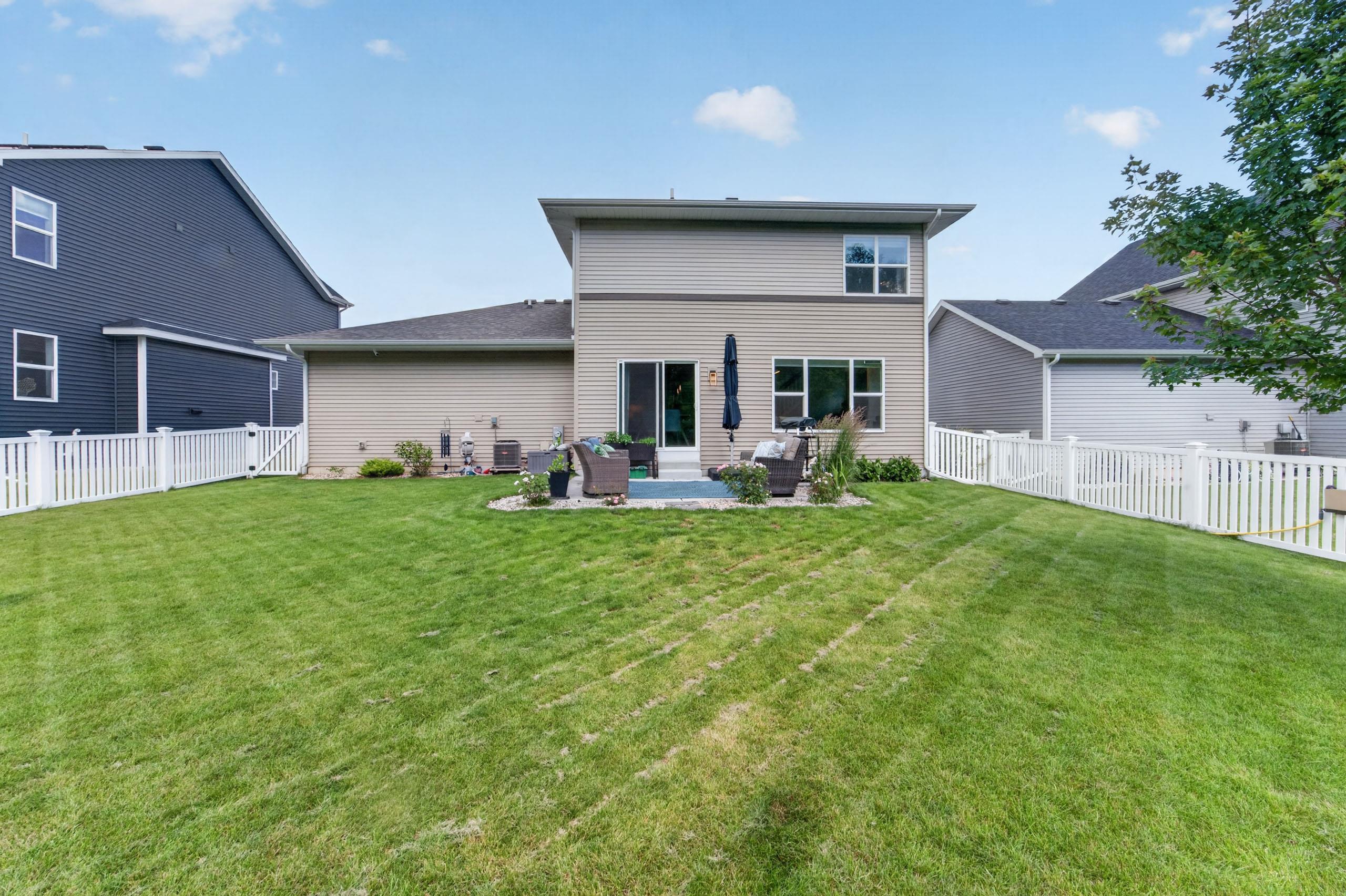 1264 Twisted Branch Way