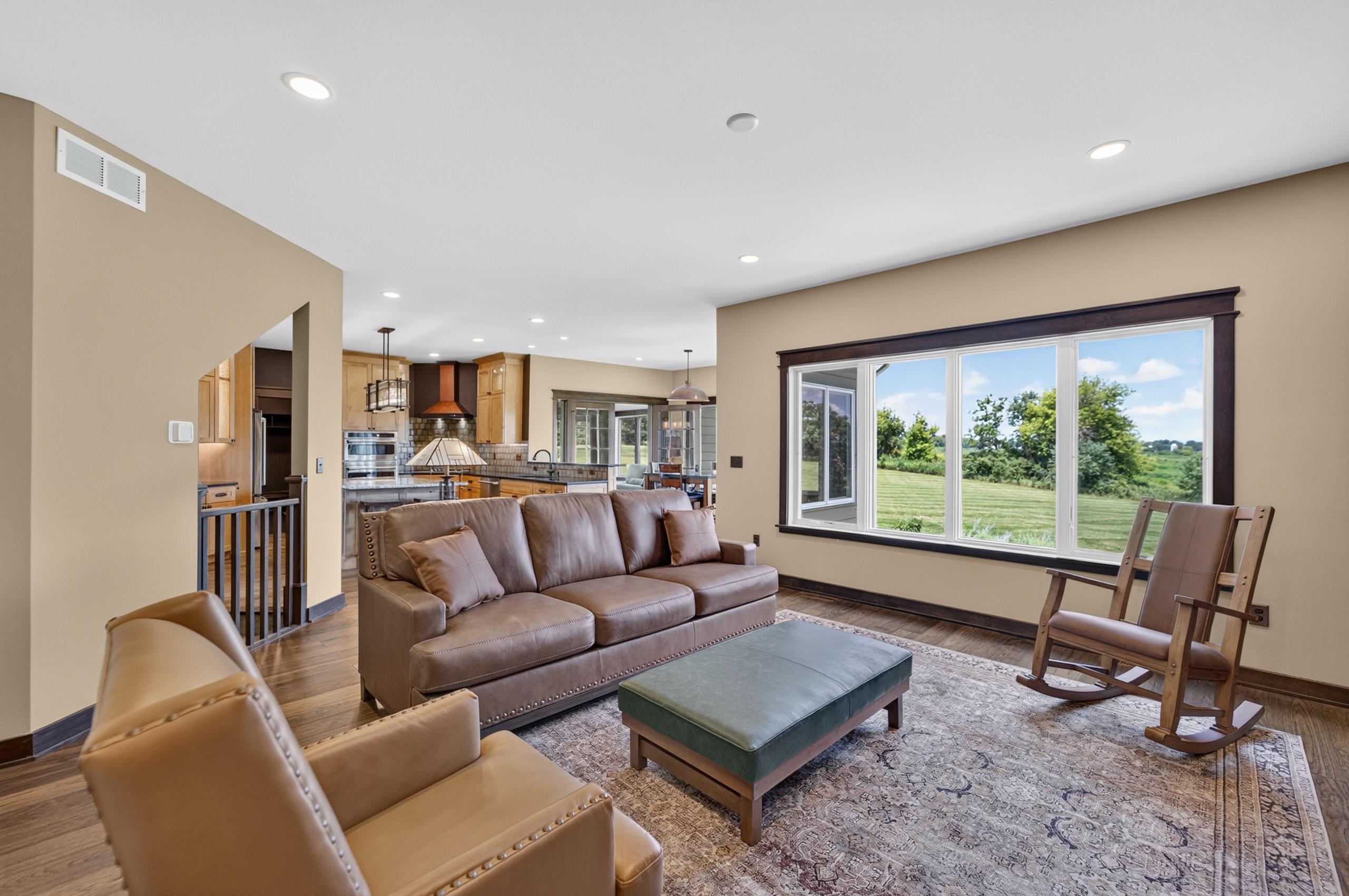 7876 Dragonfly Court