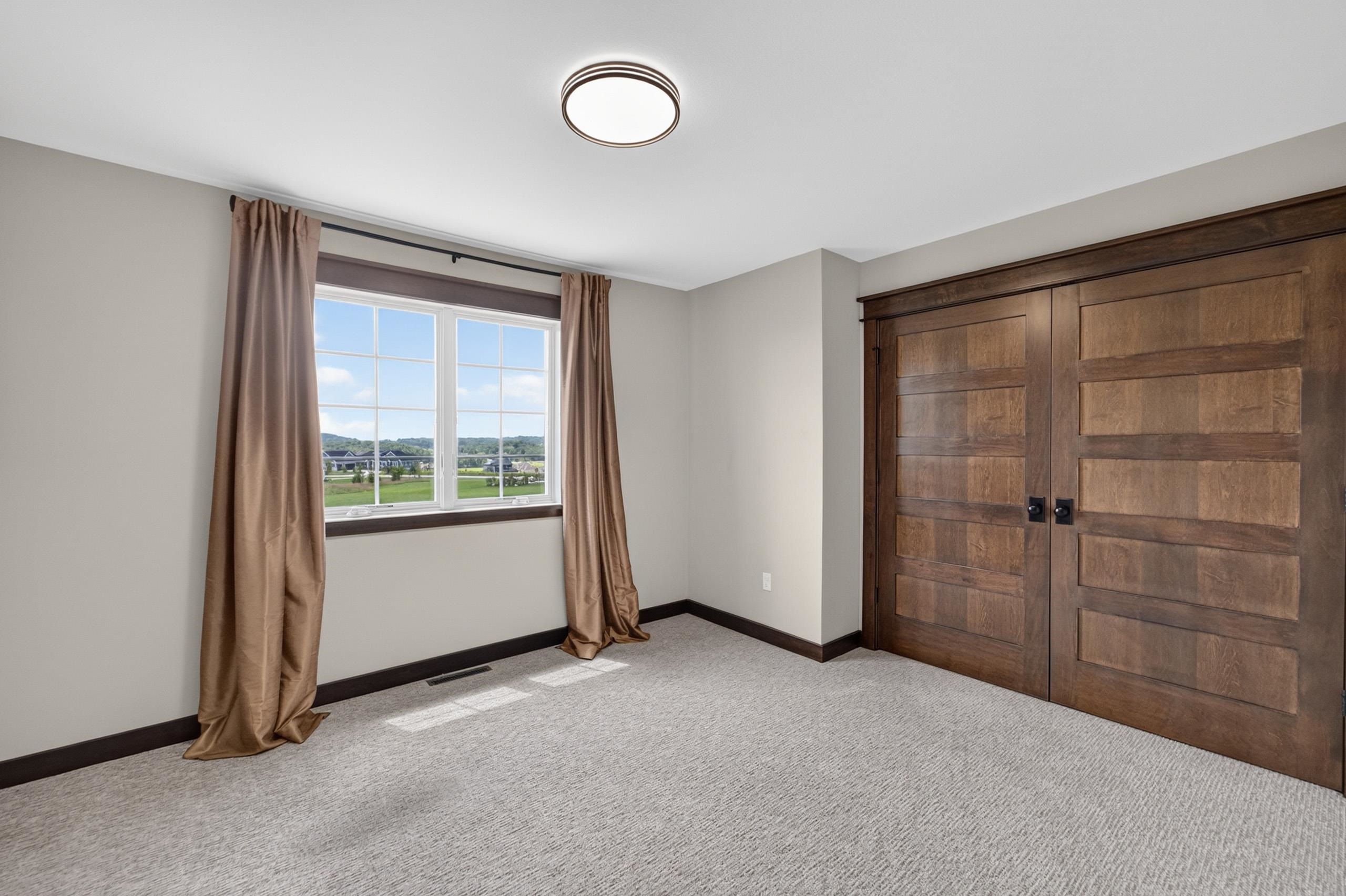 7876 Dragonfly Court