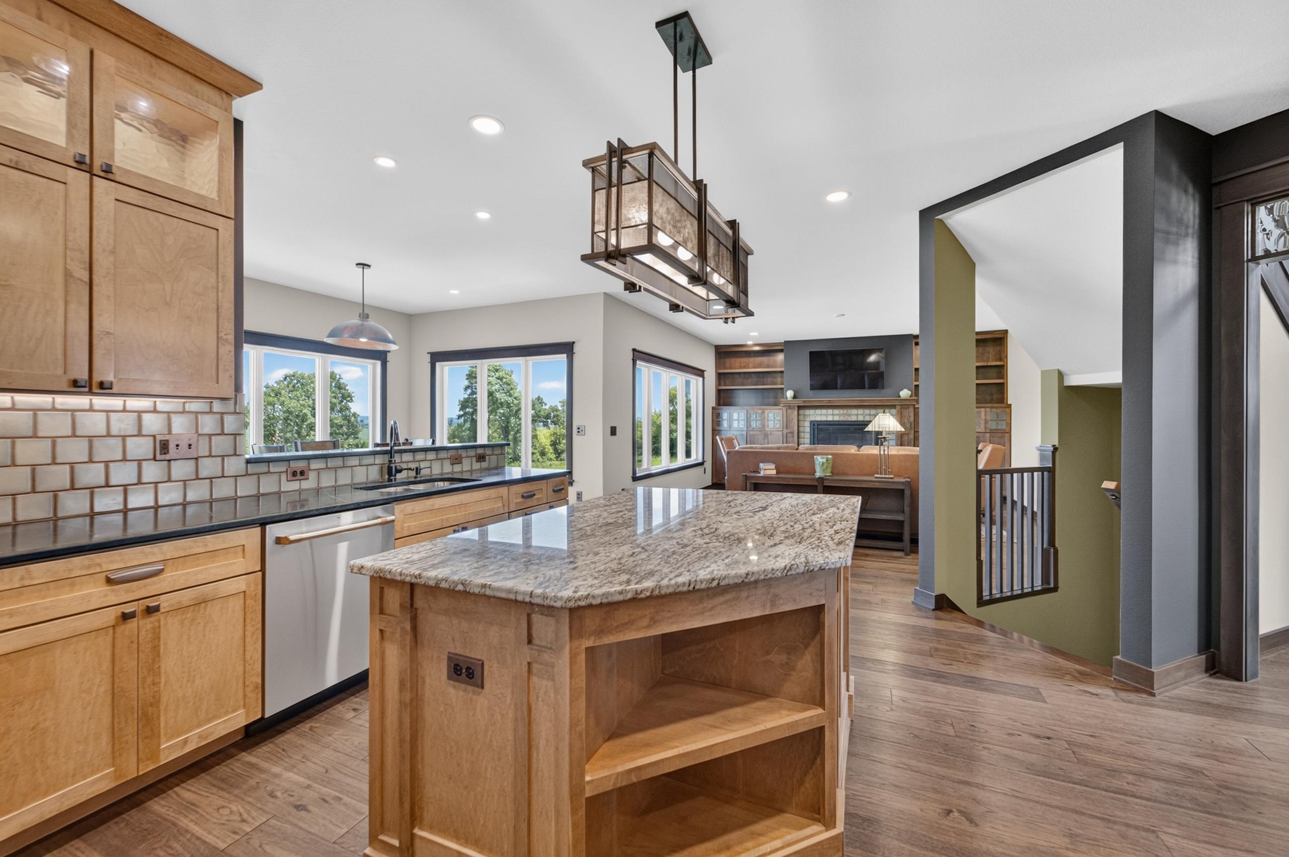 7876 Dragonfly Court