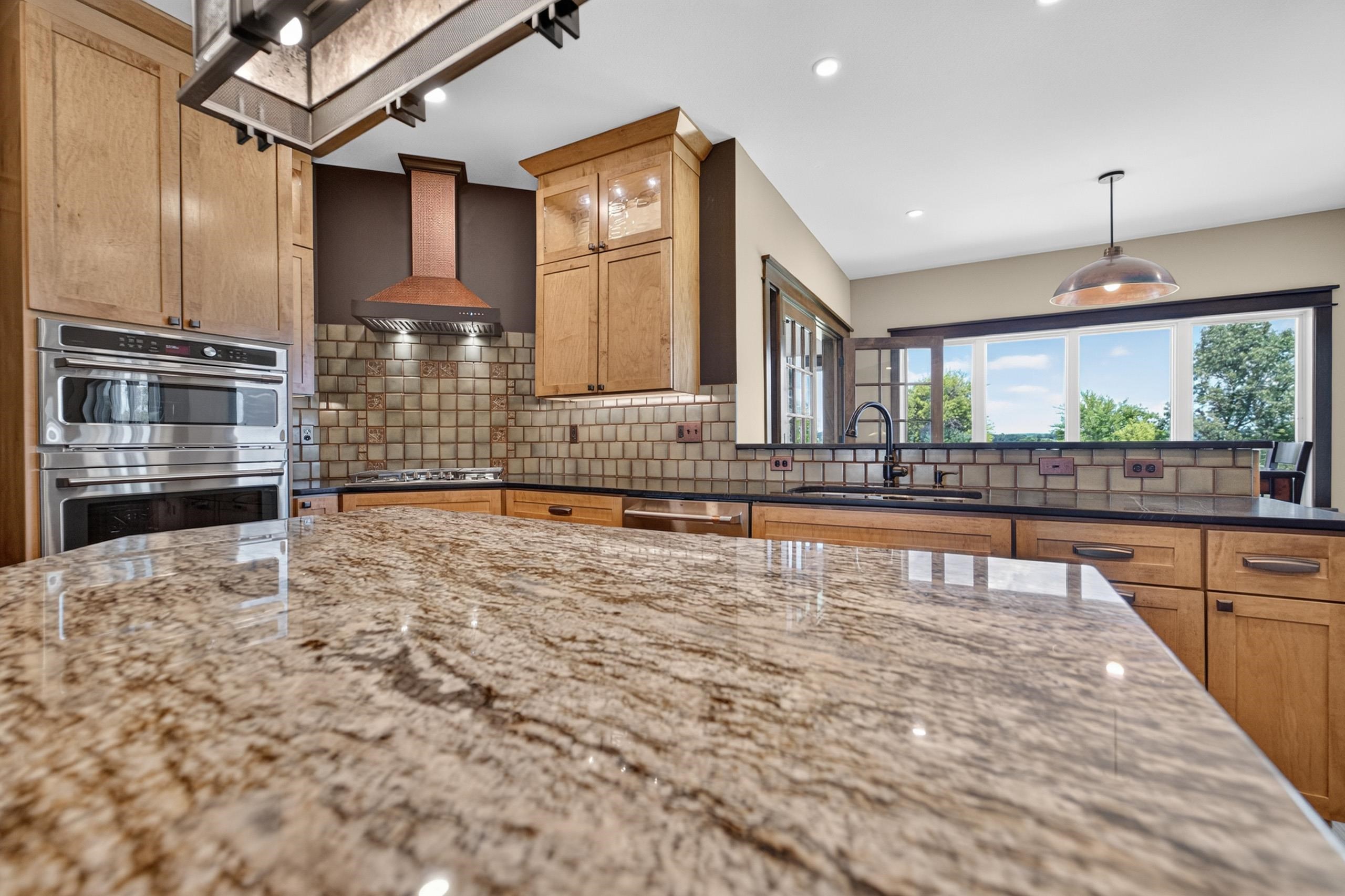 7876 Dragonfly Court