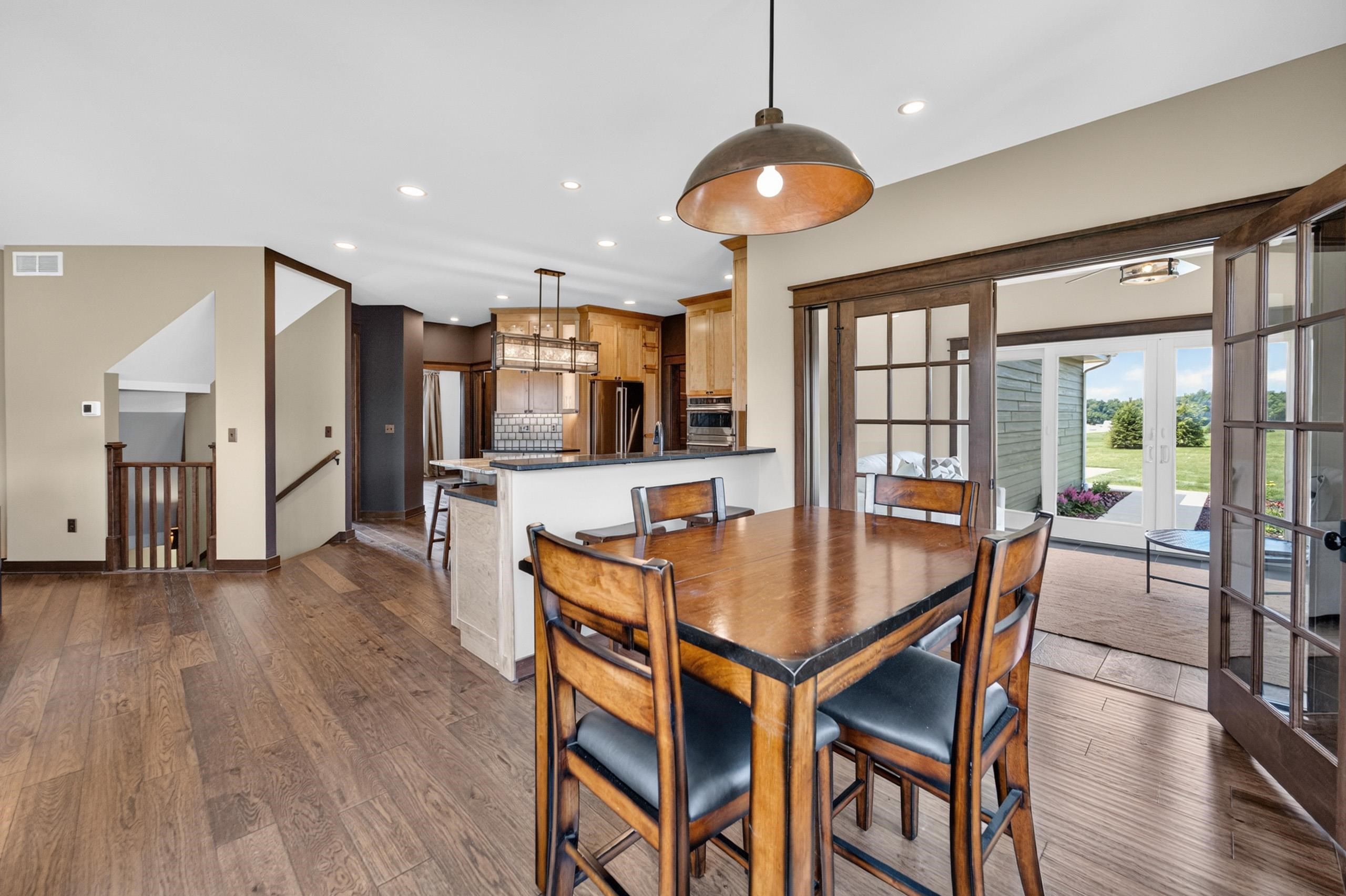 7876 Dragonfly Court