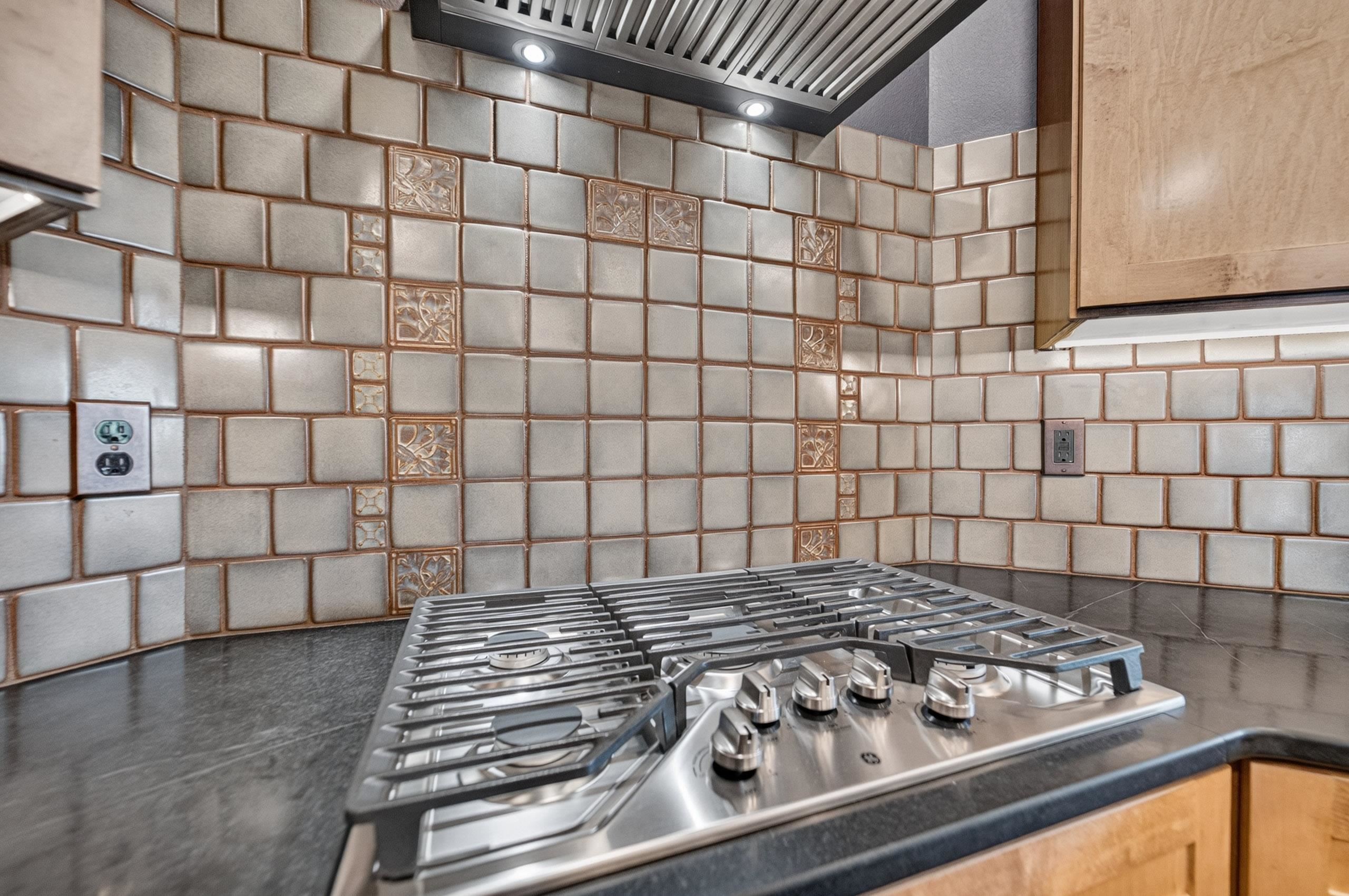7876 Dragonfly Court