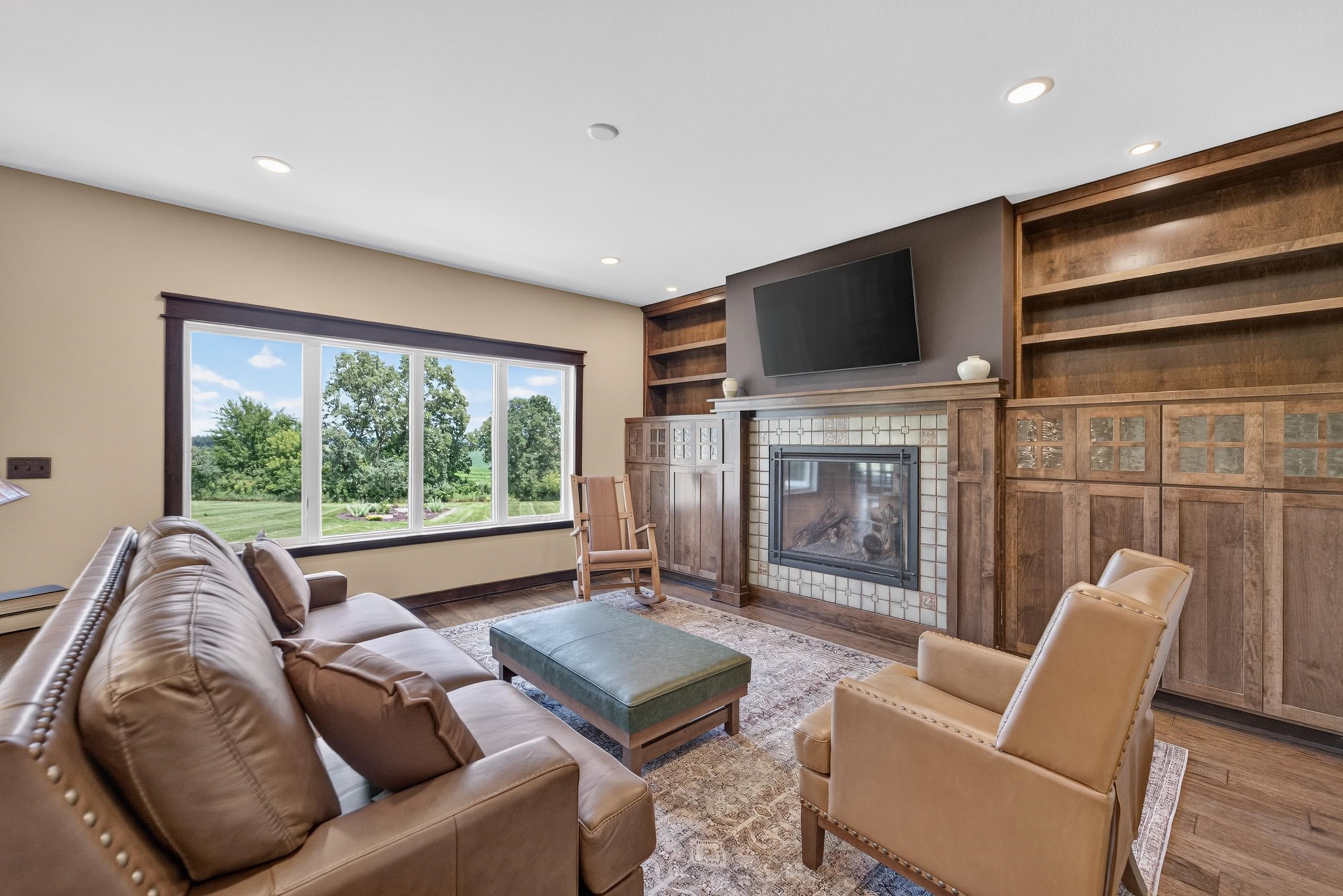 7876 Dragonfly Court