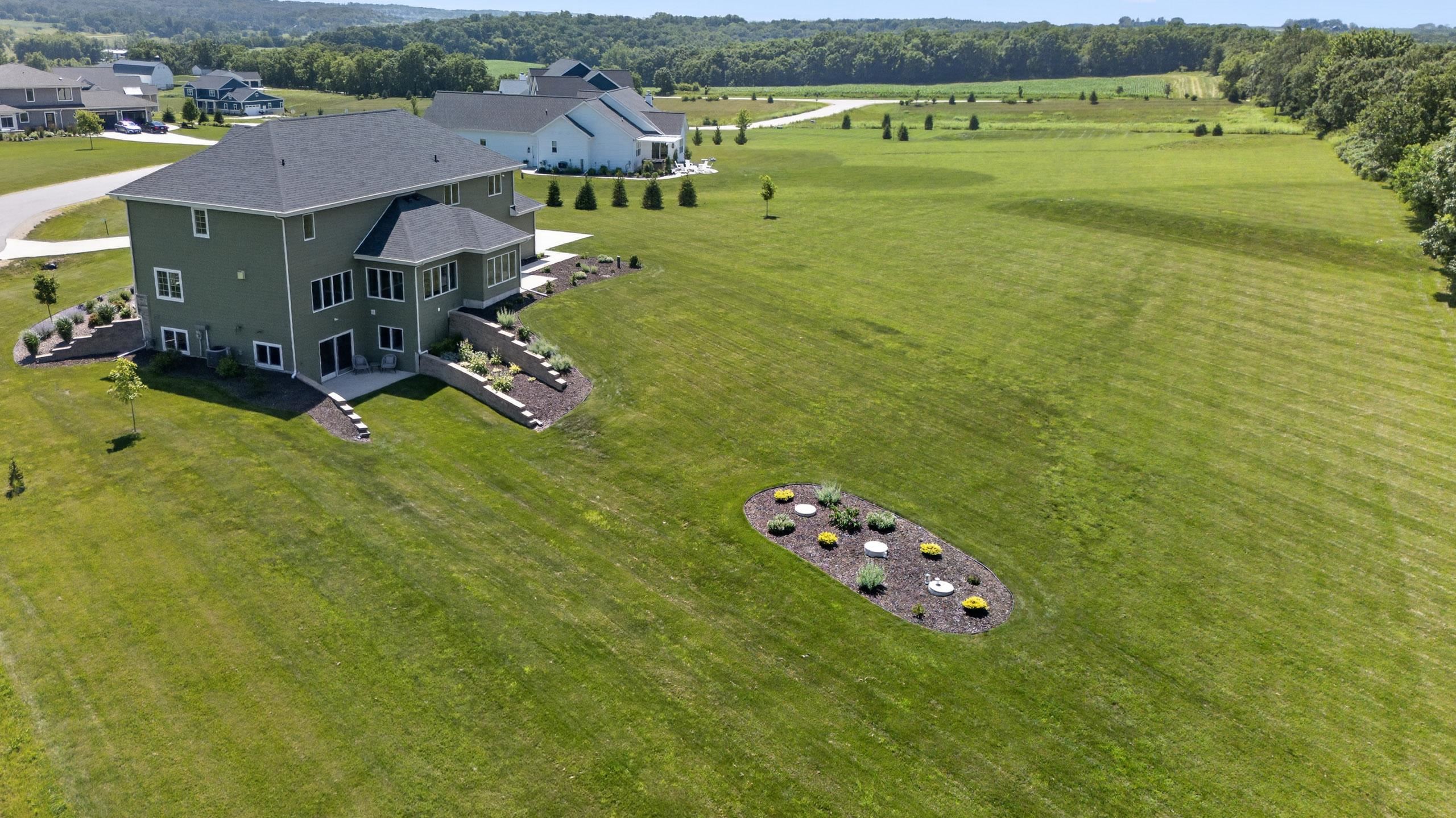 7876 Dragonfly Court