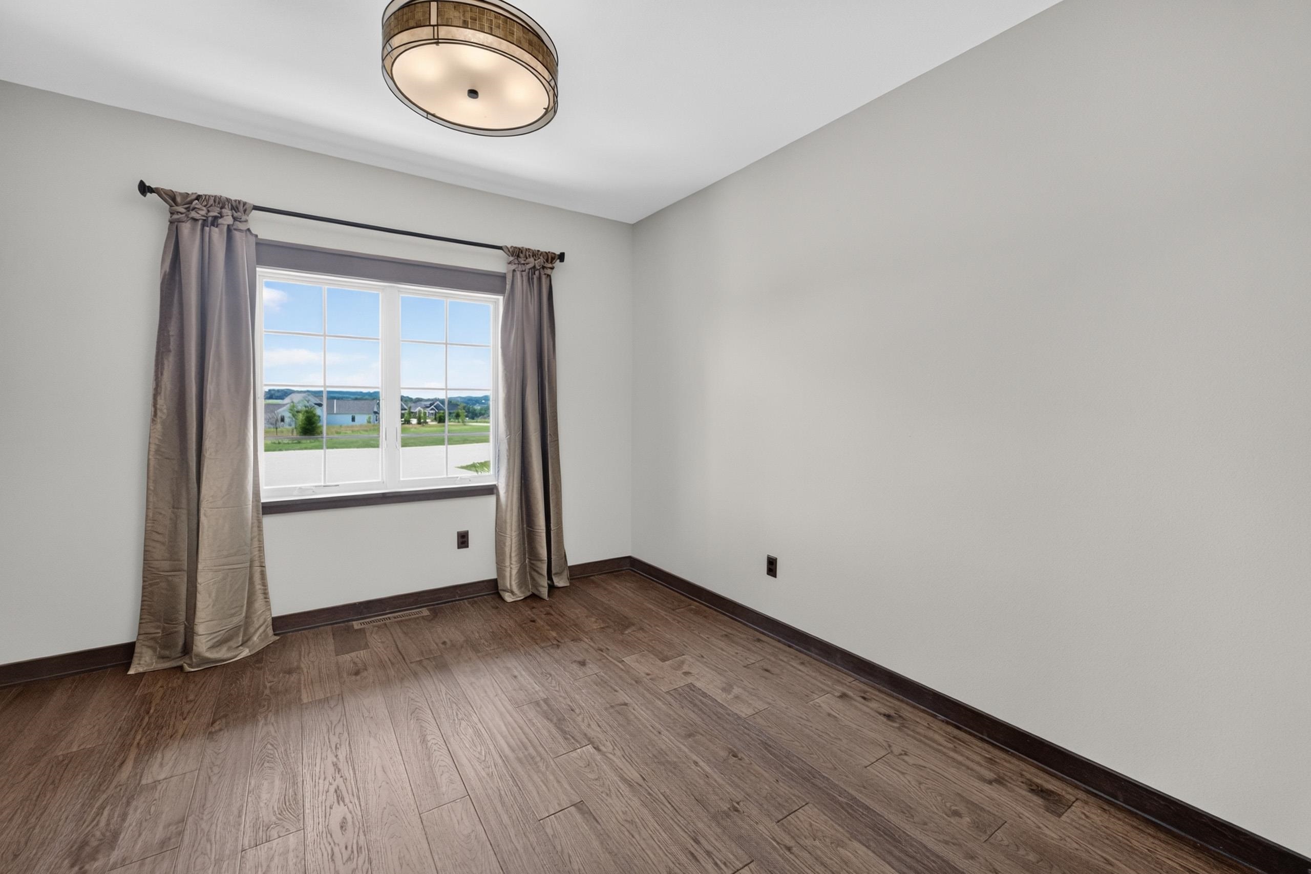 7876 Dragonfly Court
