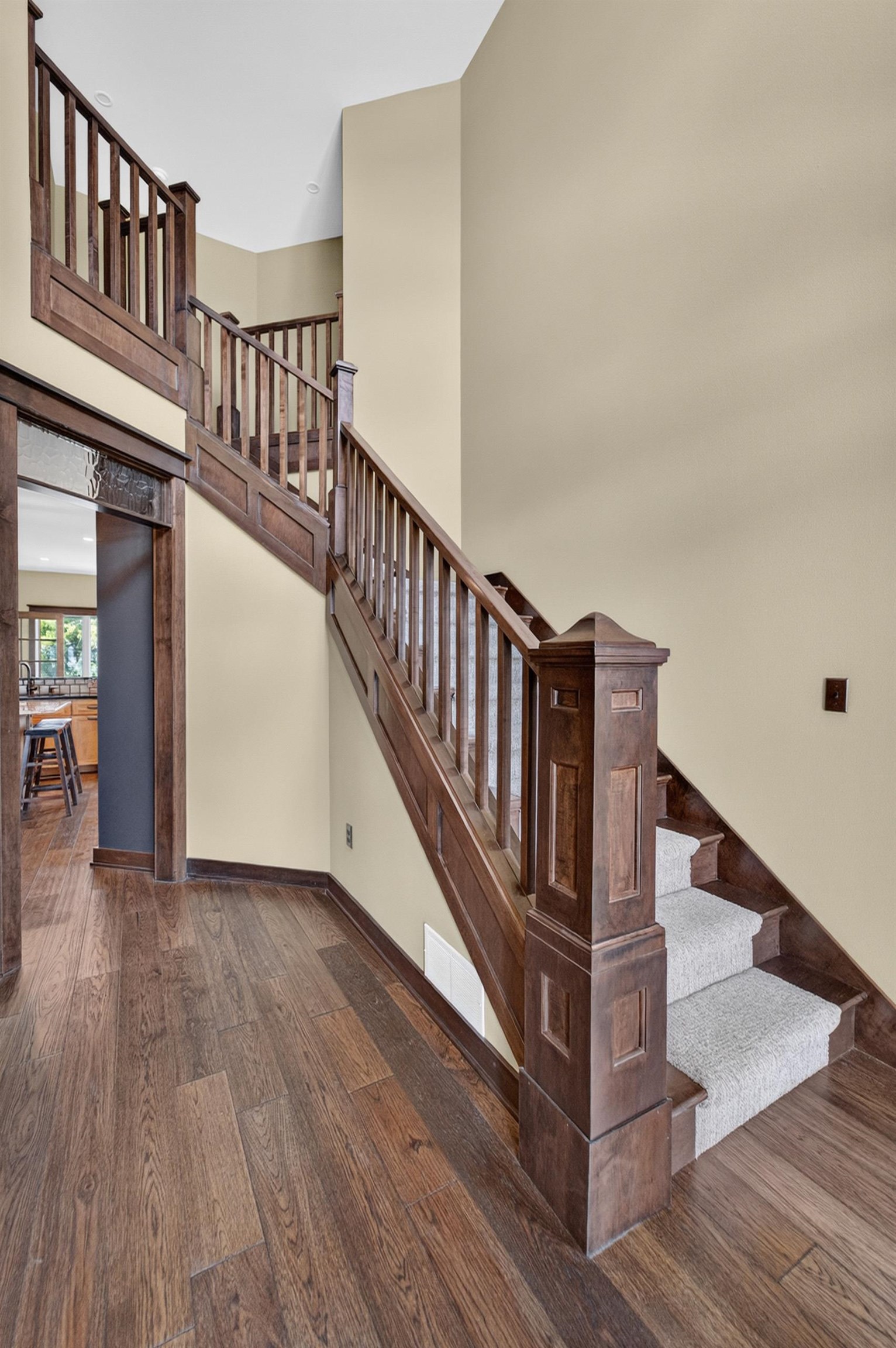 7876 Dragonfly Court