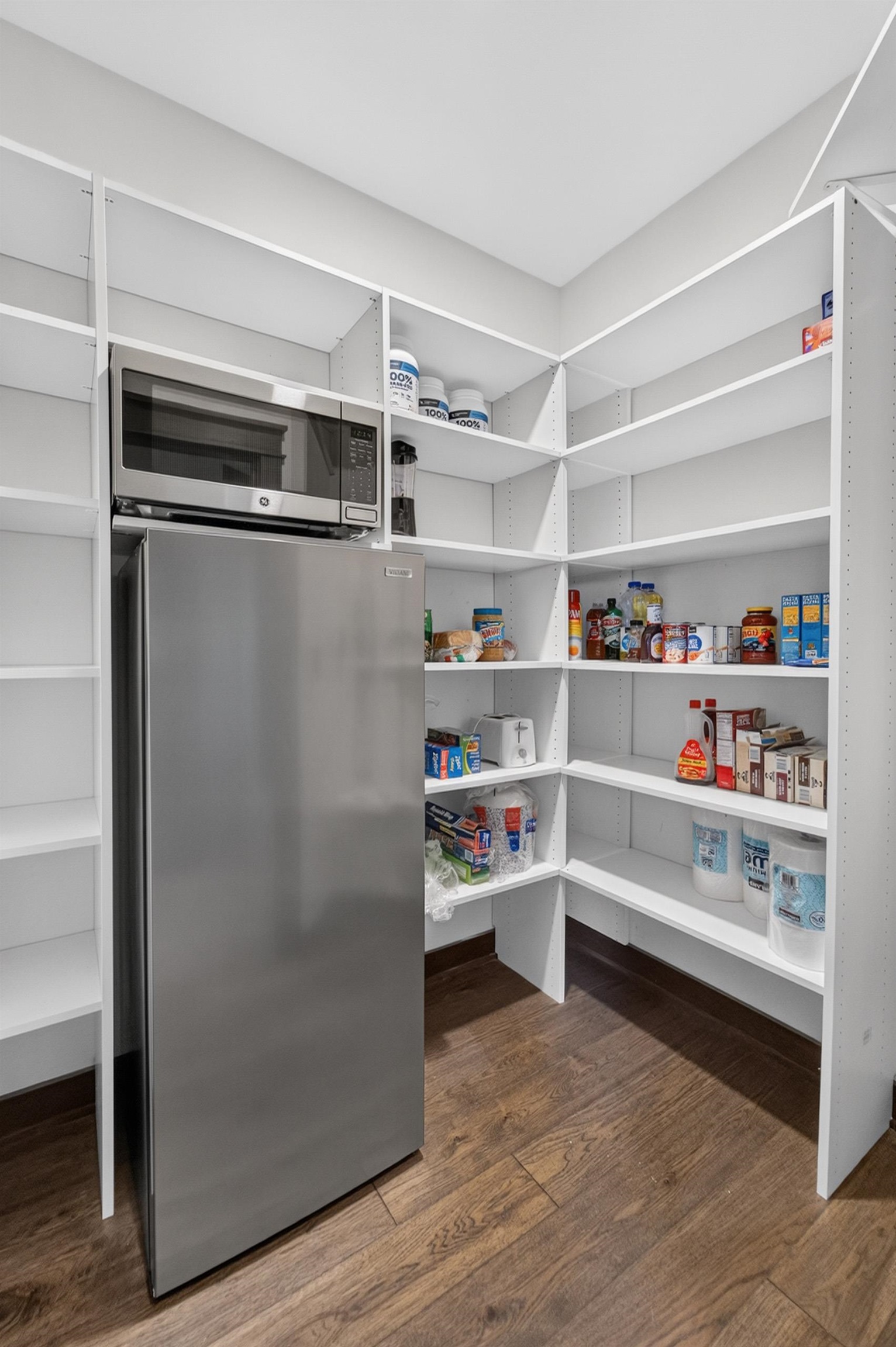 7876 Dragonfly Court