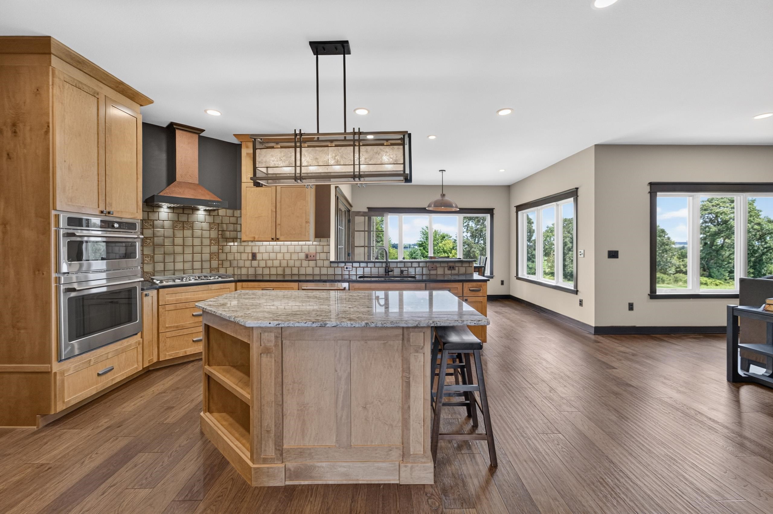 7876 Dragonfly Court