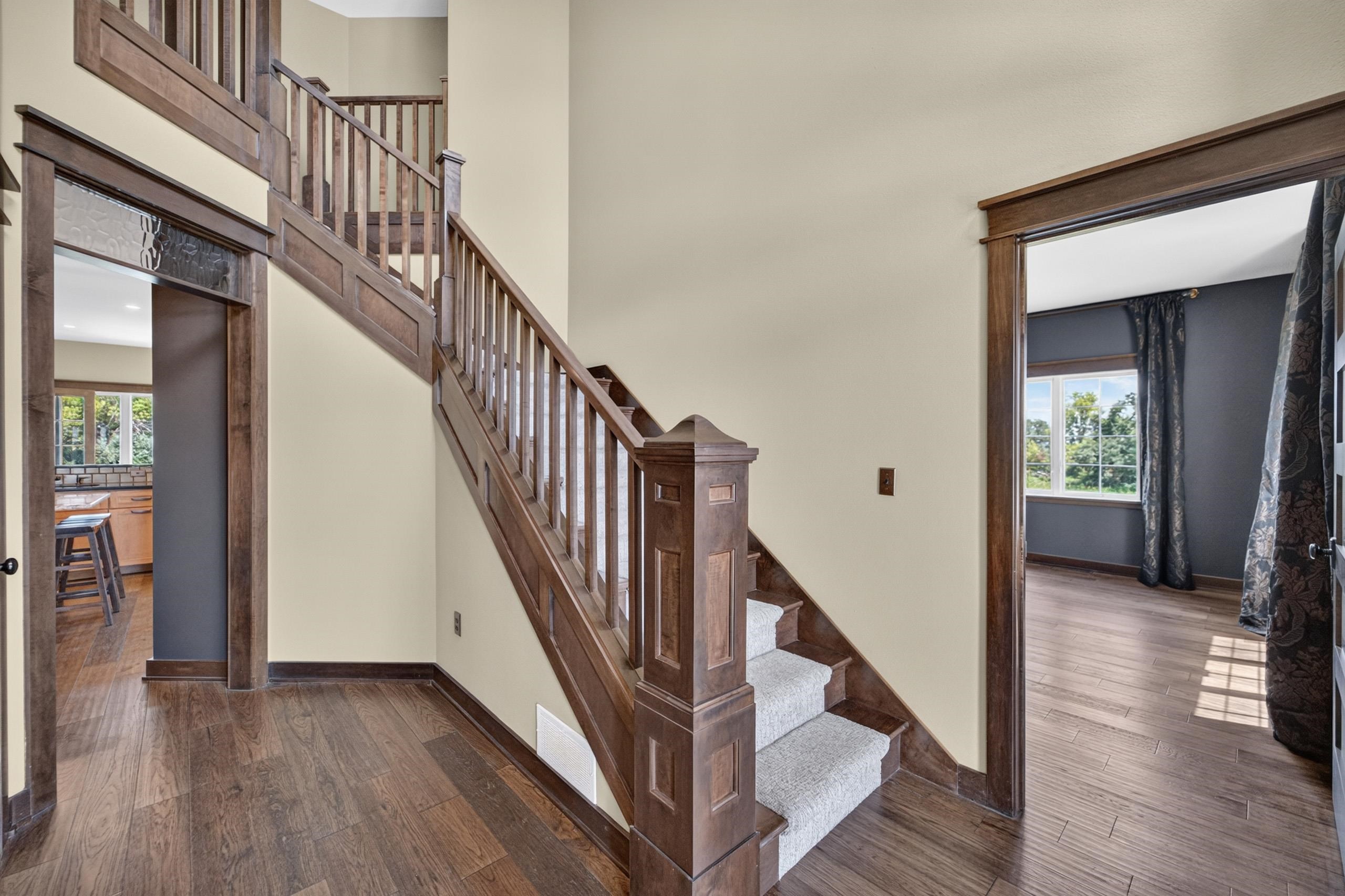 7876 Dragonfly Court
