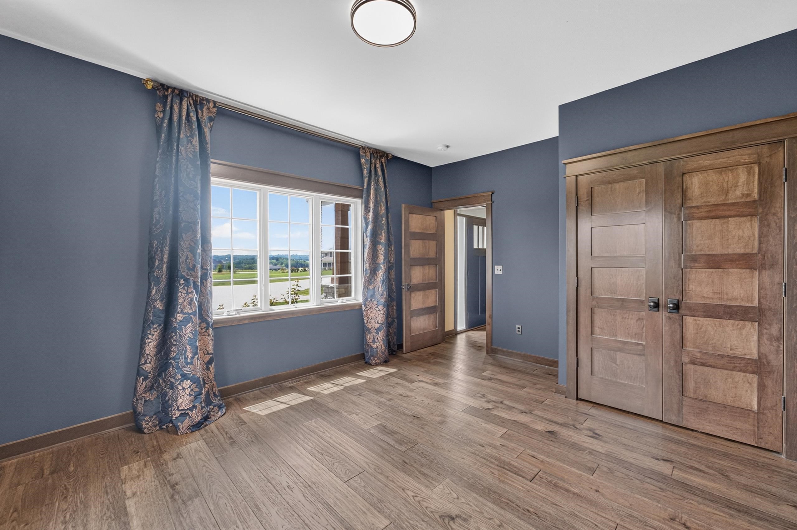 7876 Dragonfly Court