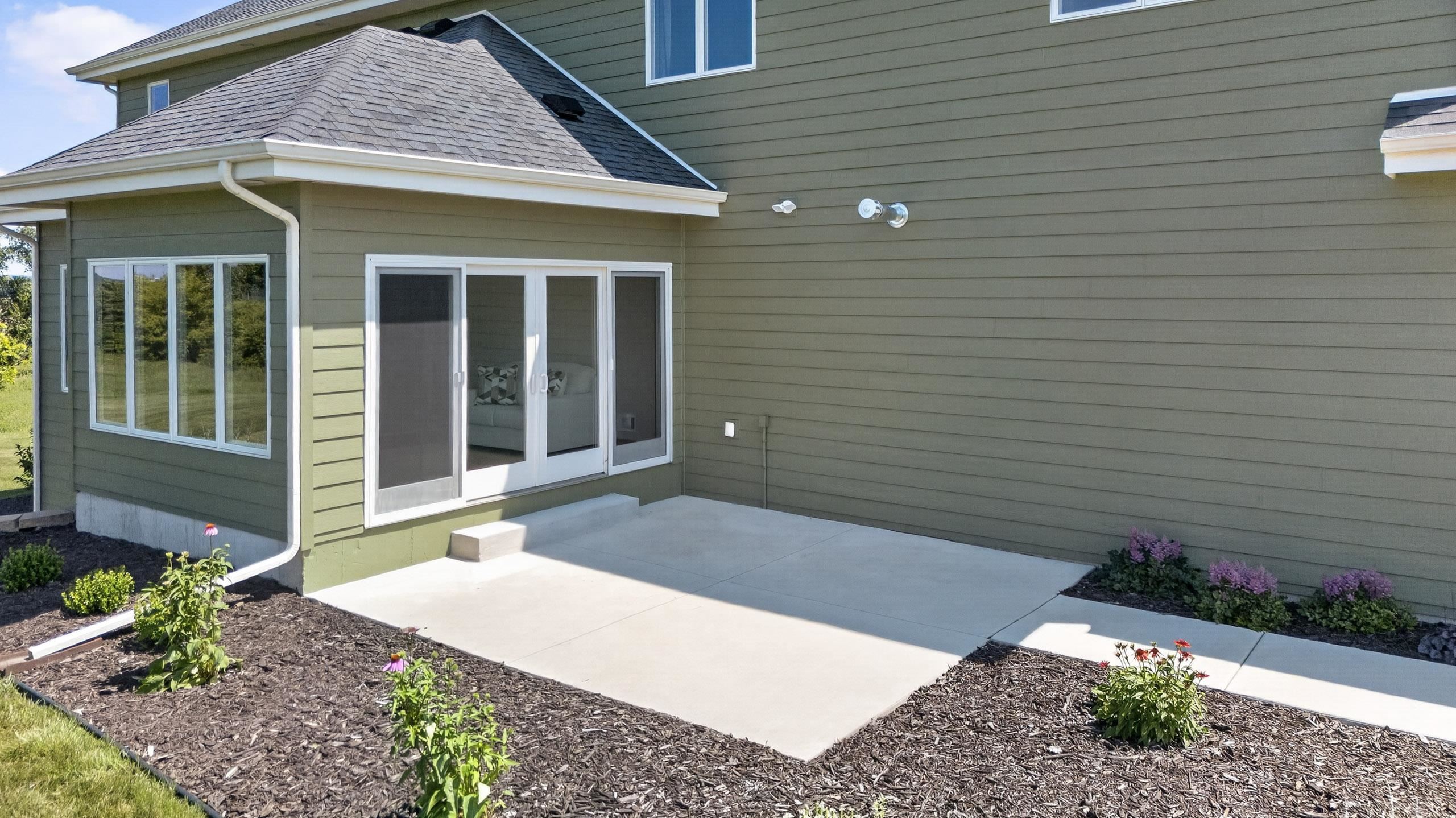 7876 Dragonfly Court