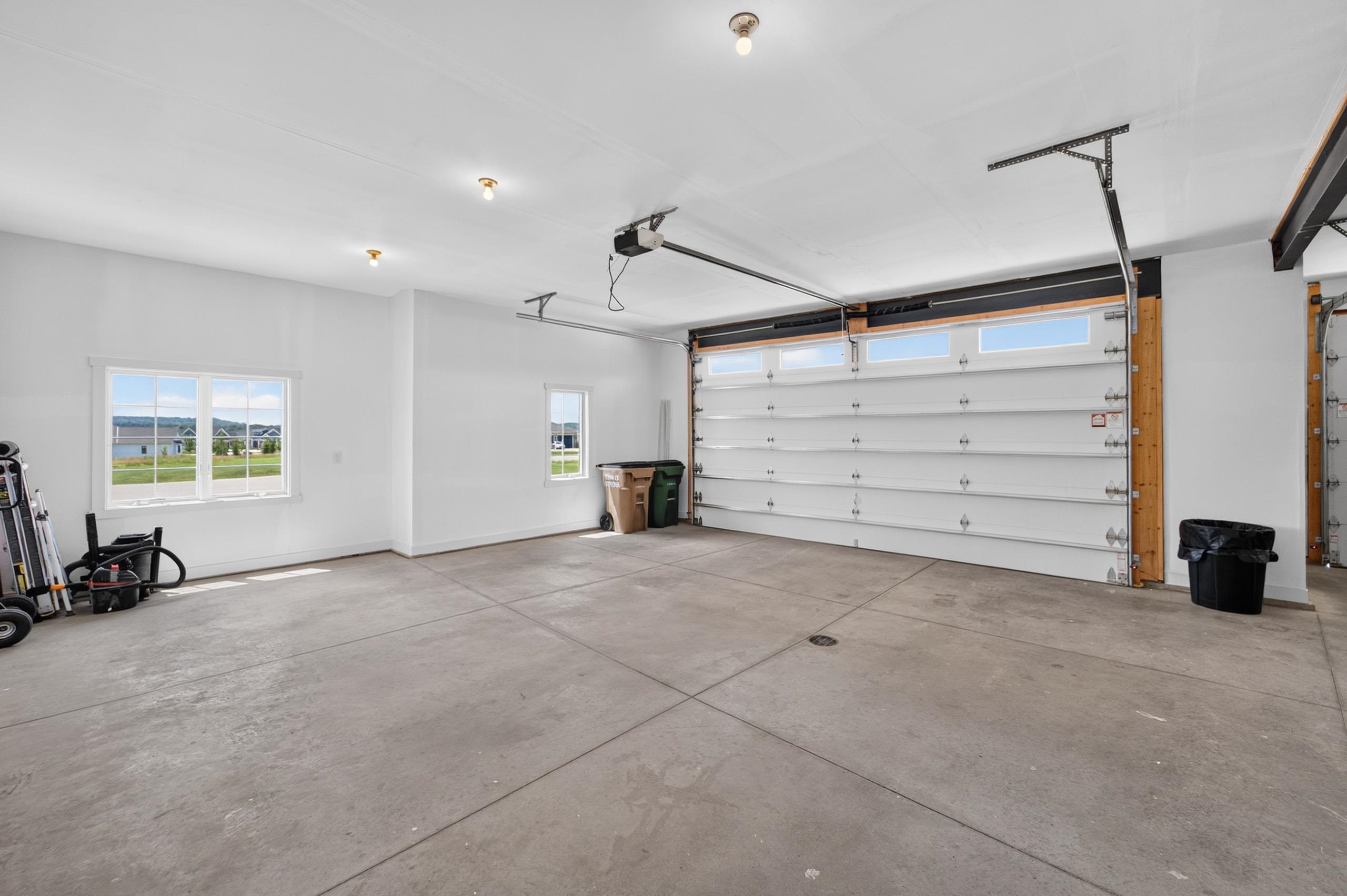 7876 Dragonfly Court