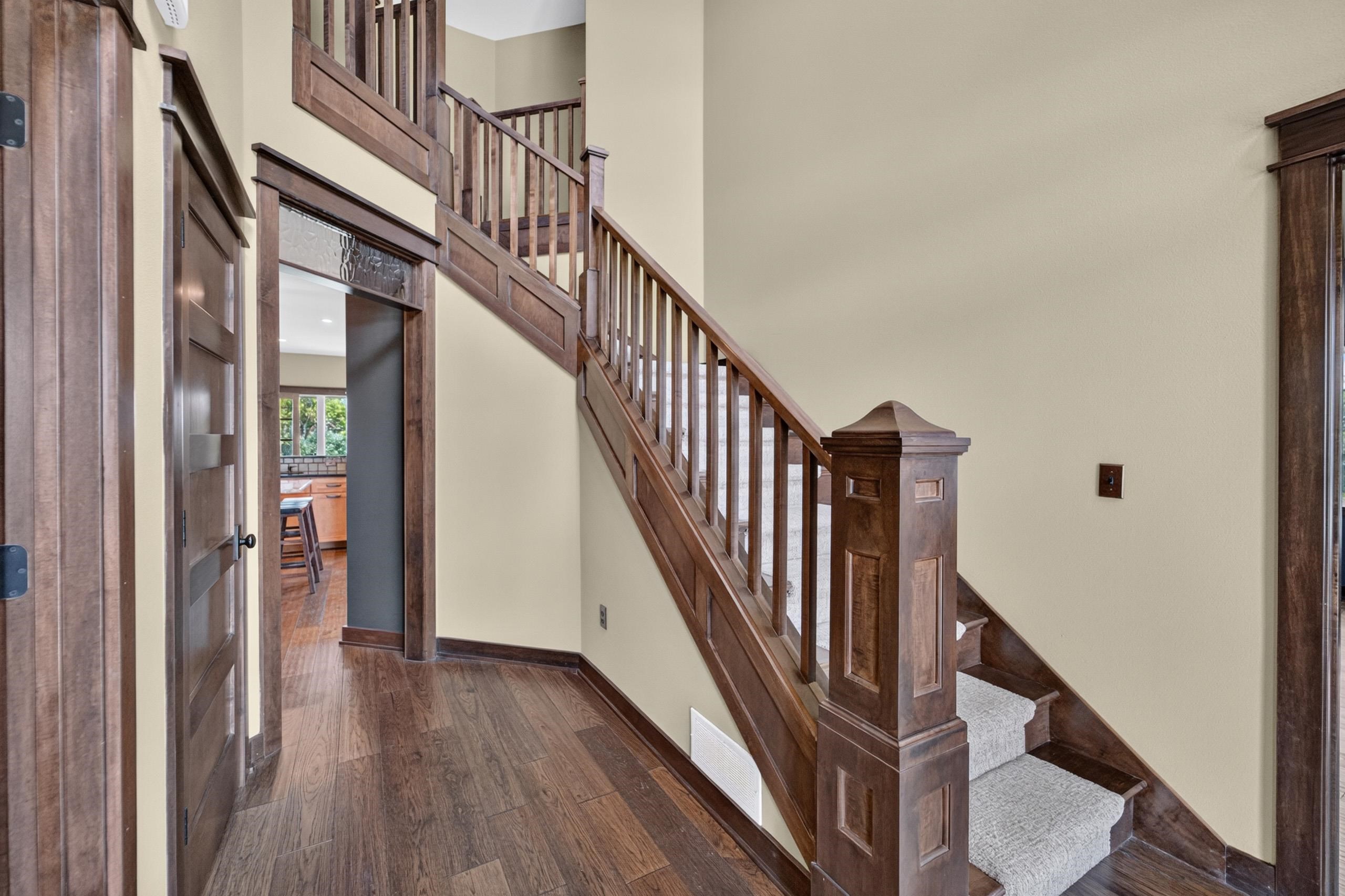 7876 Dragonfly Court