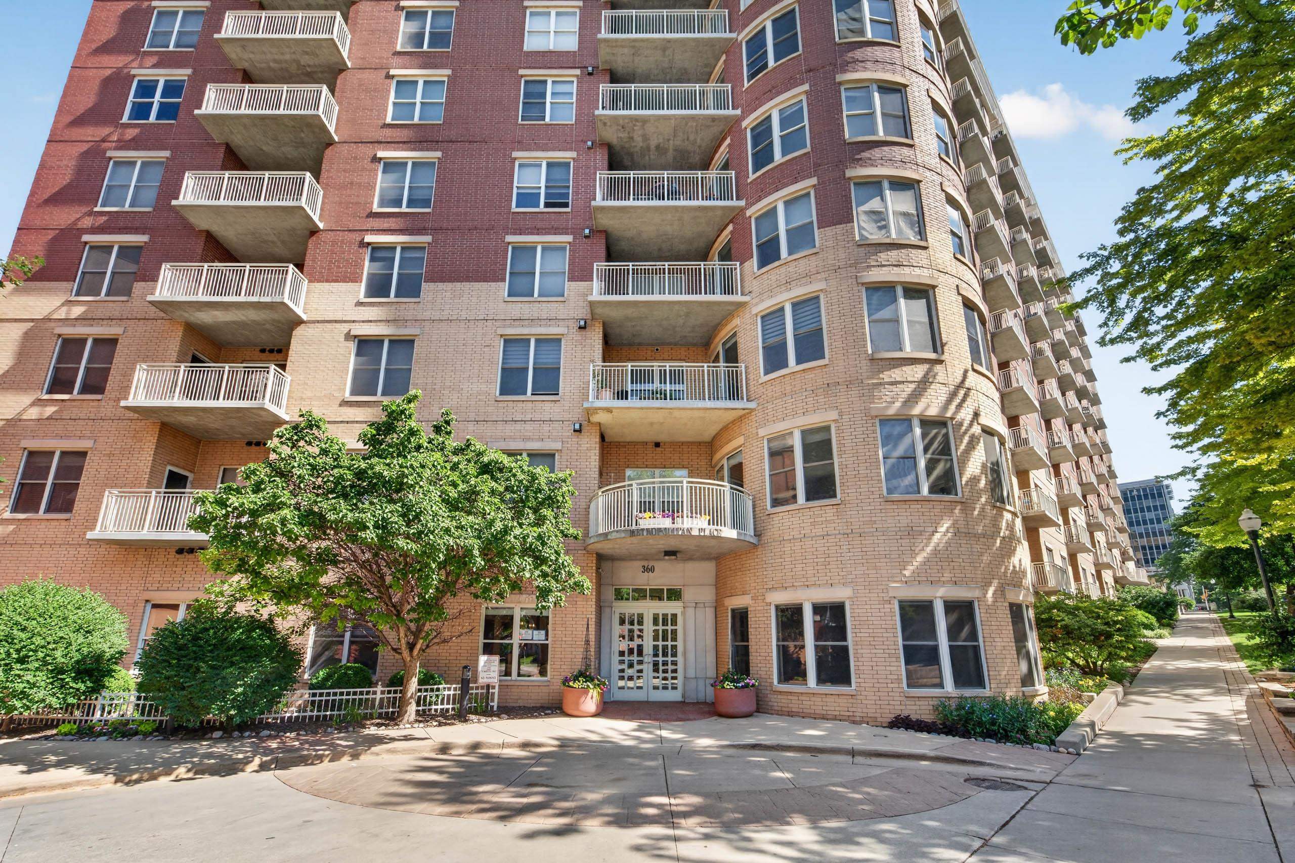 360 W Washington Avenue 603