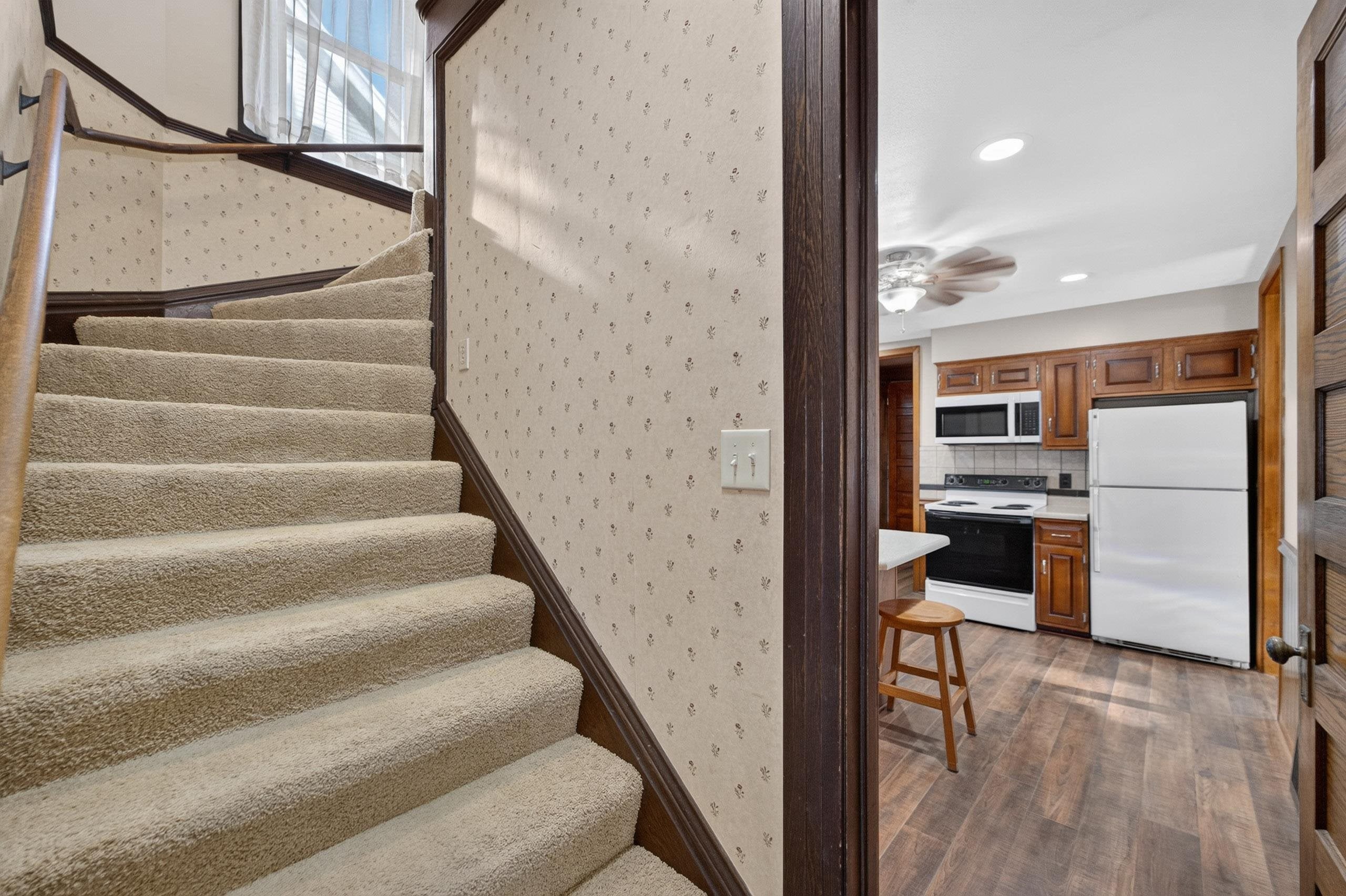 501 W Rollin Street