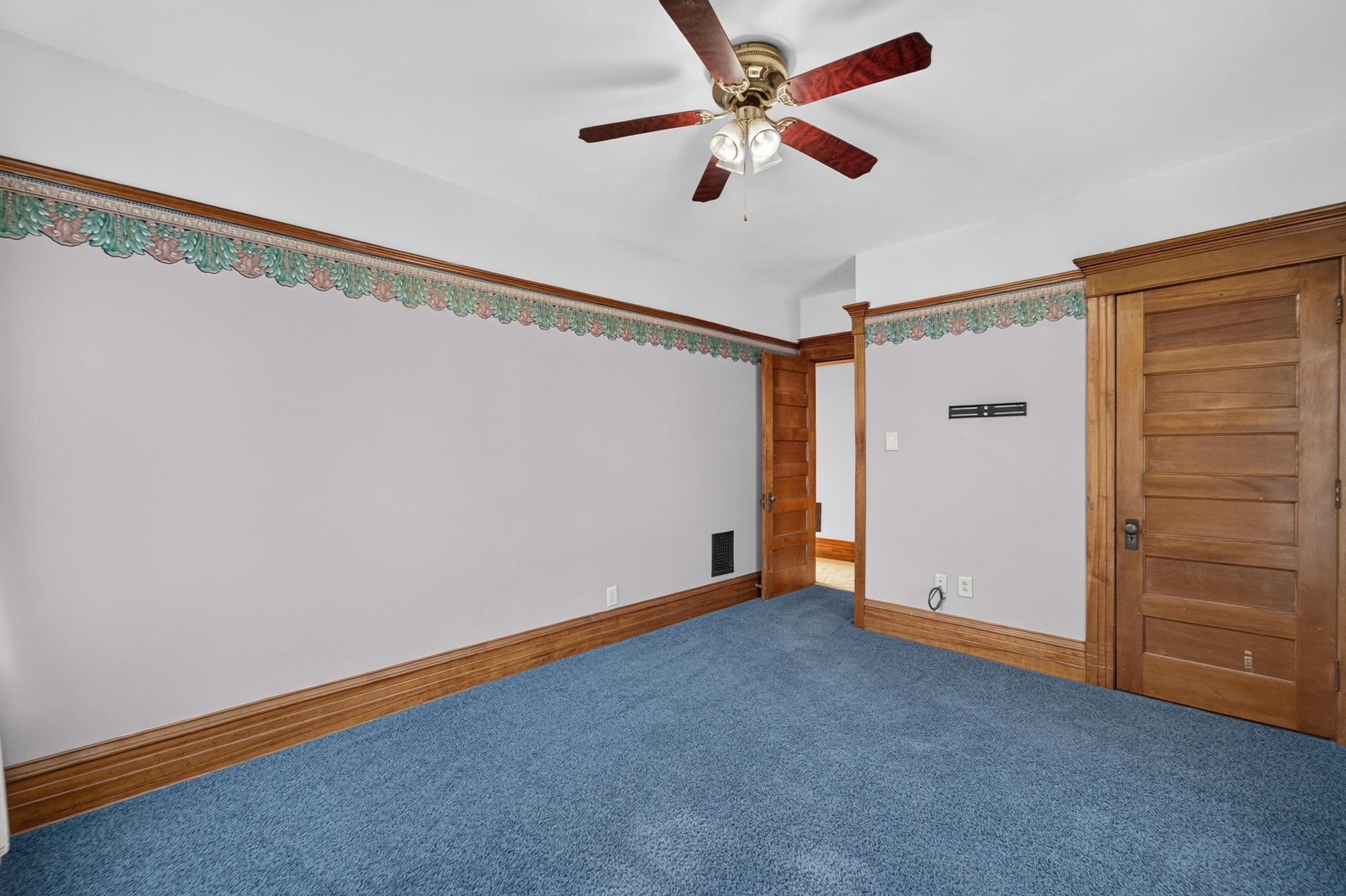 501 W Rollin Street