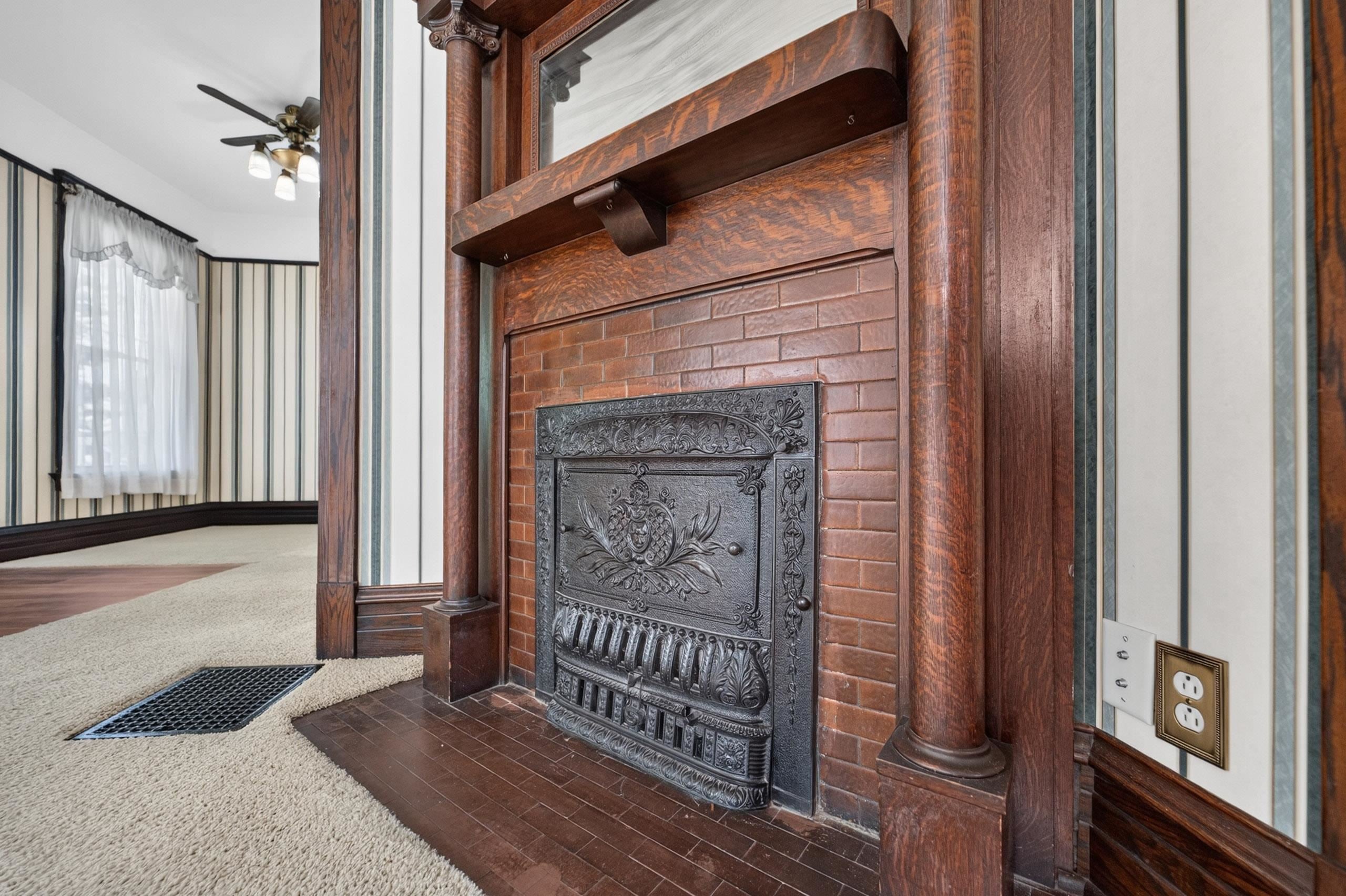 501 W Rollin Street