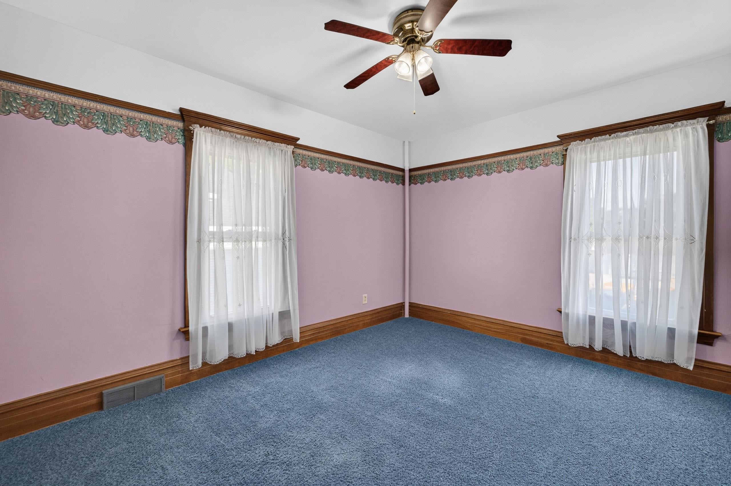 501 W Rollin Street
