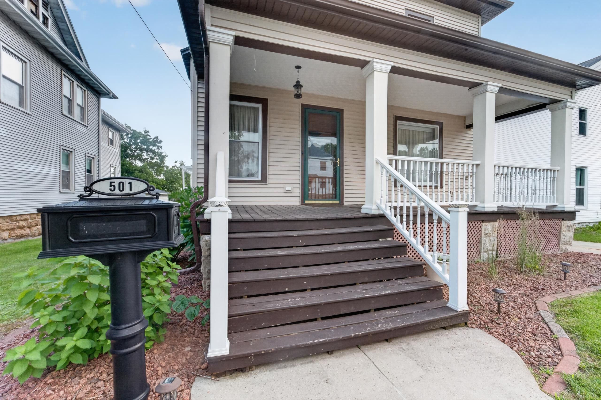 501 W Rollin Street