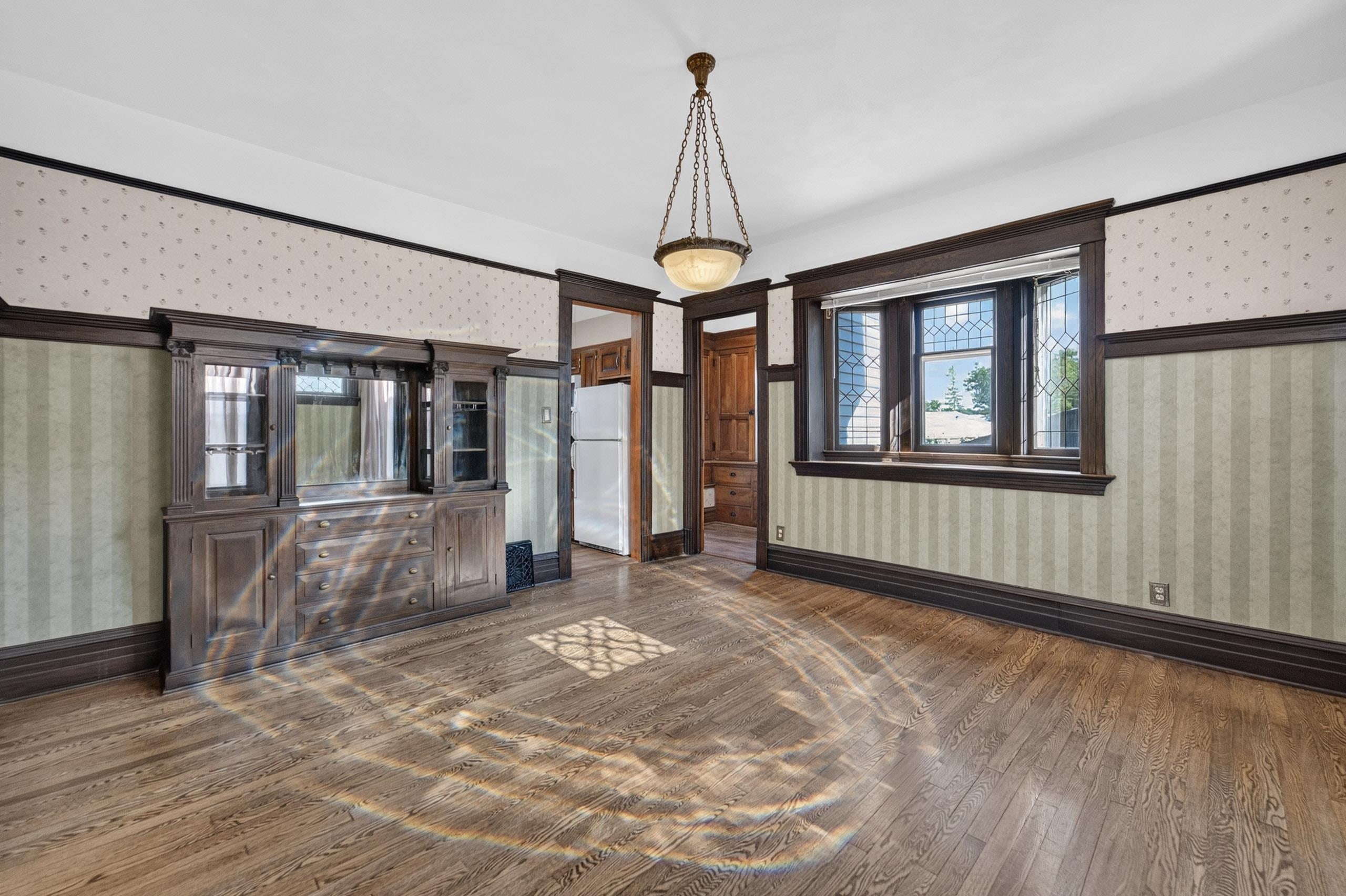 501 W Rollin Street