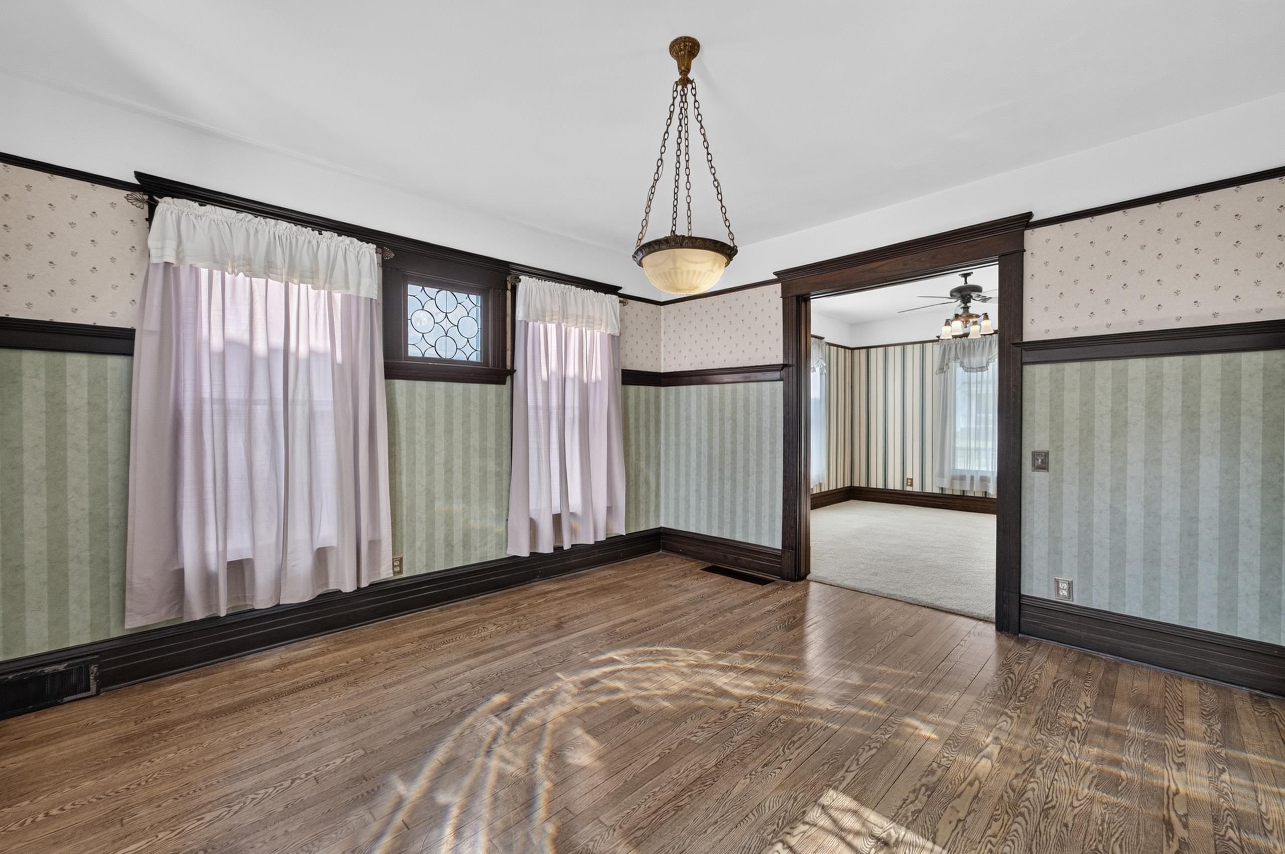 501 W Rollin Street