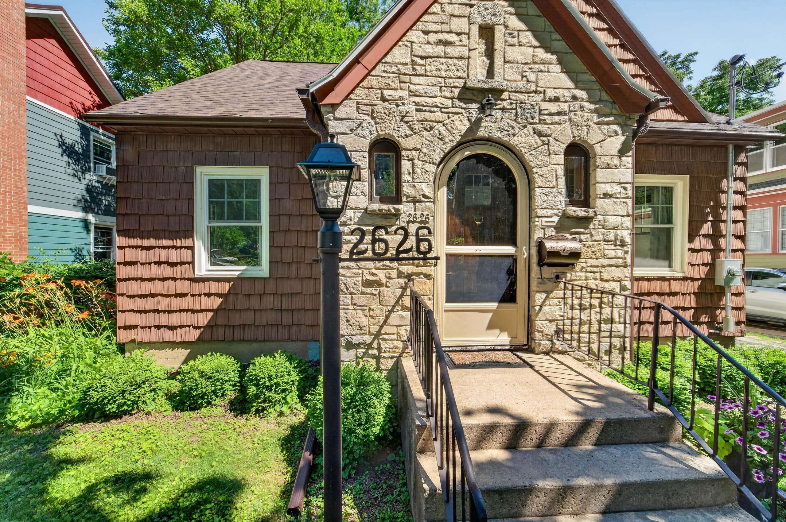 2626 Chamberlain Avenue