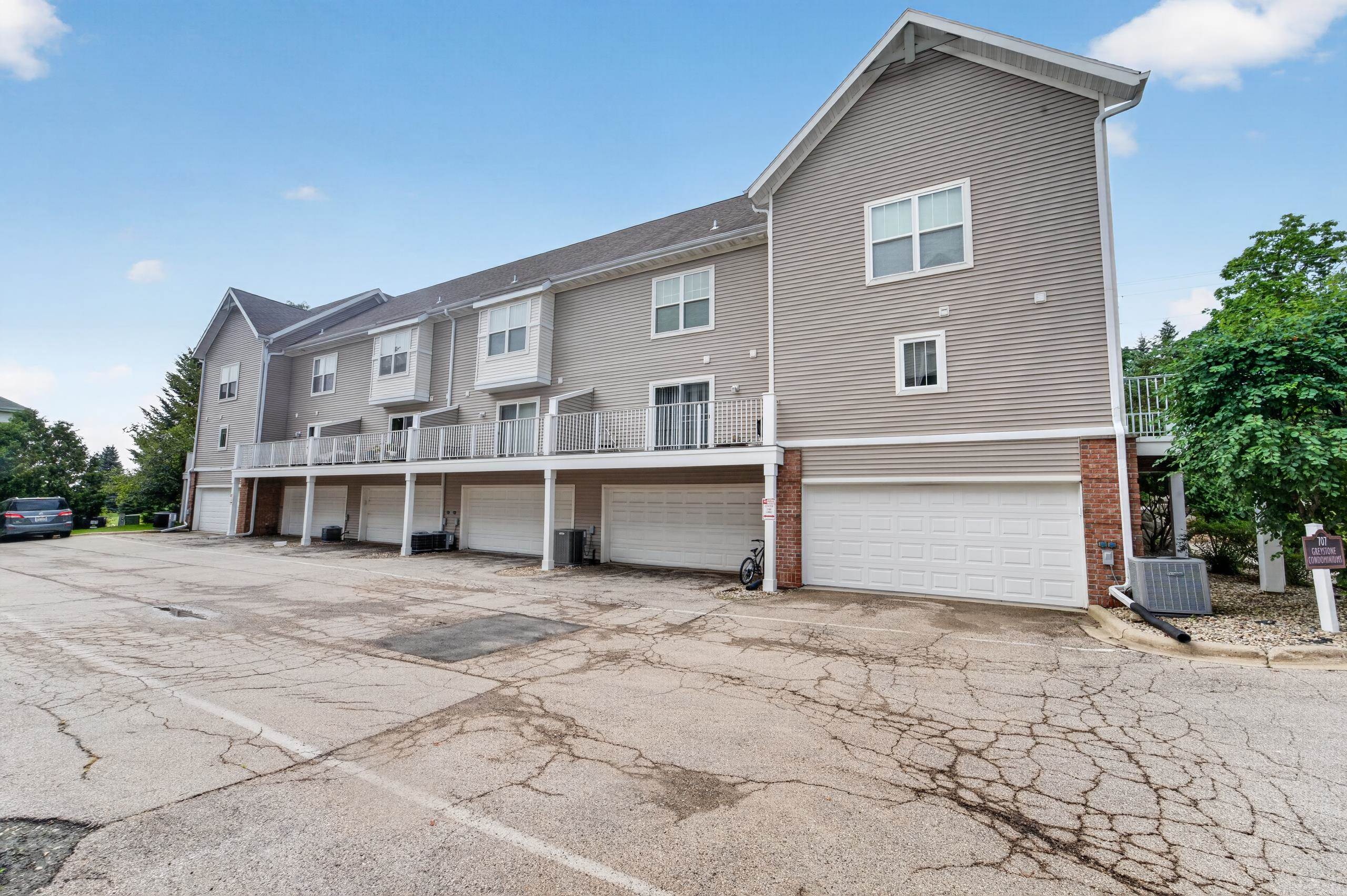 707 Cricket Lane 5