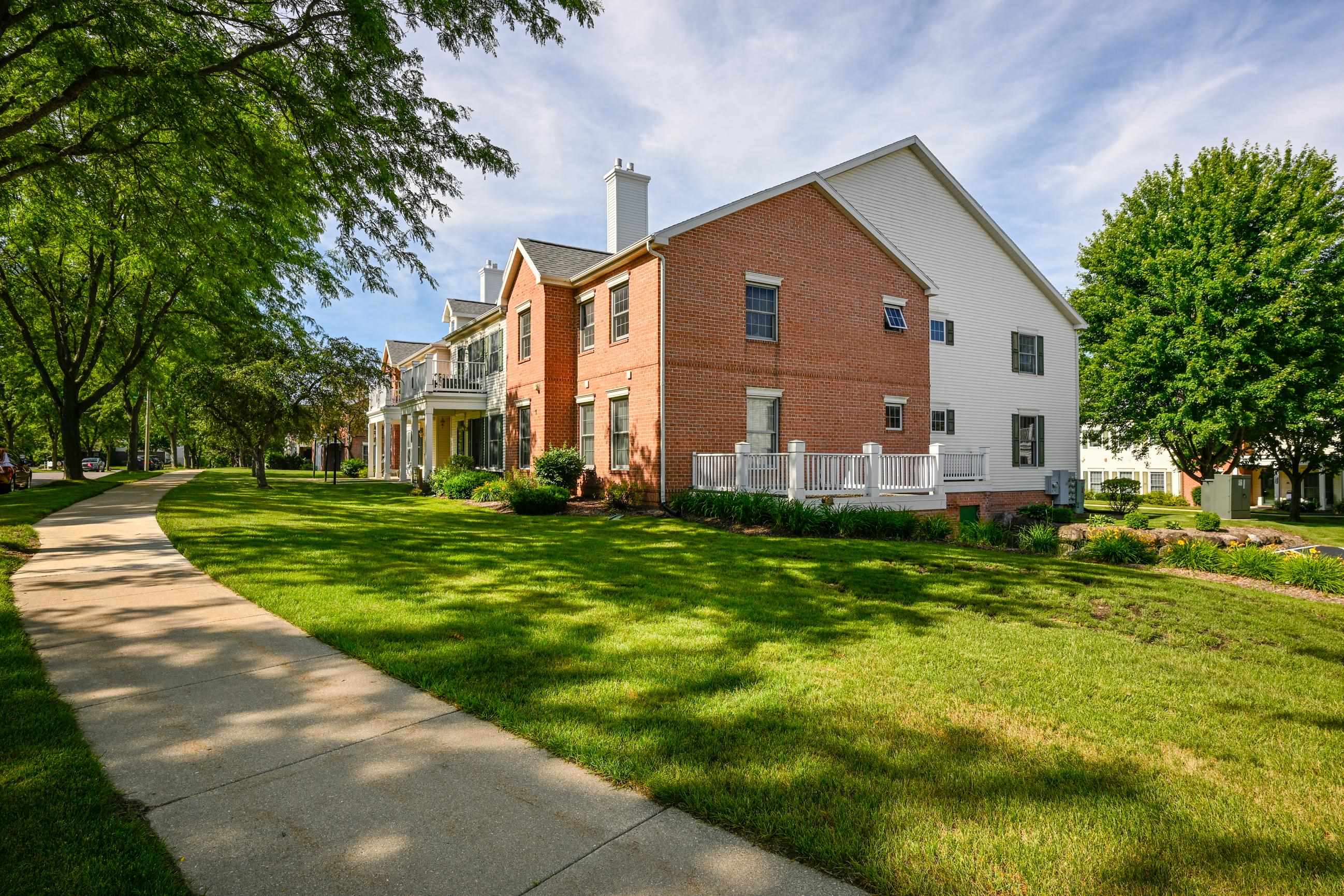 1530 Langley Lane