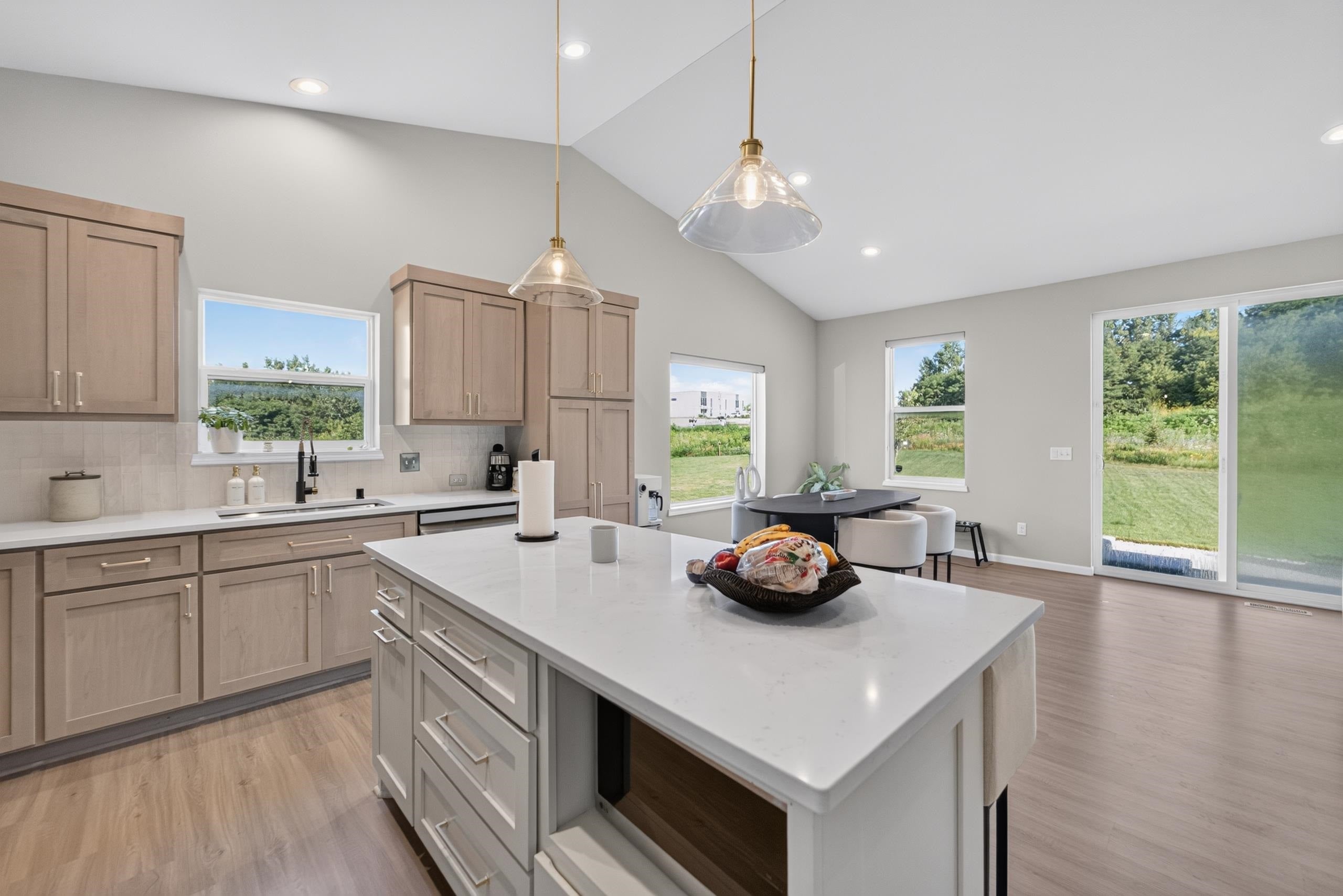 5514 Maddy Pass