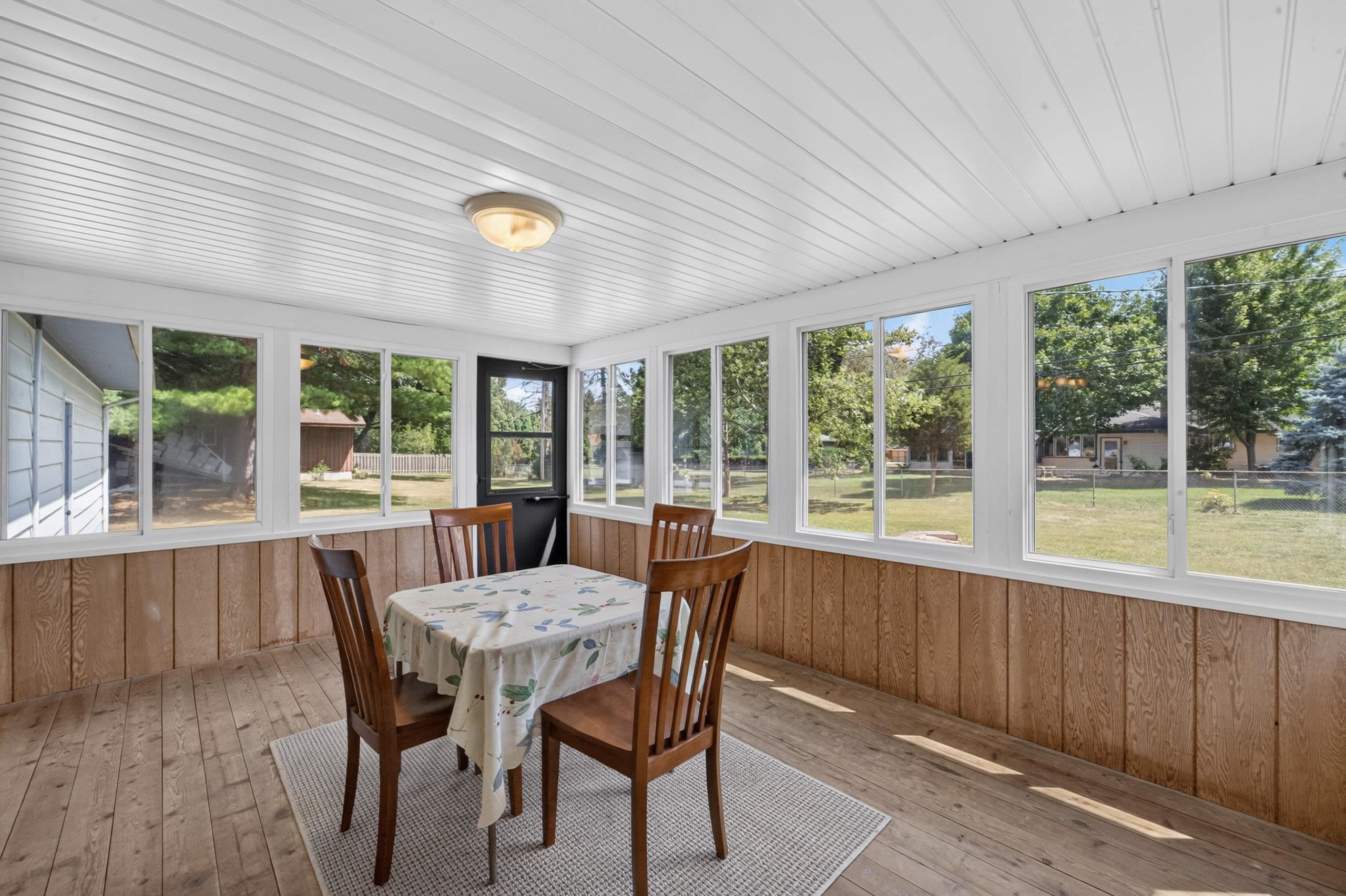 5509 Raymond Road