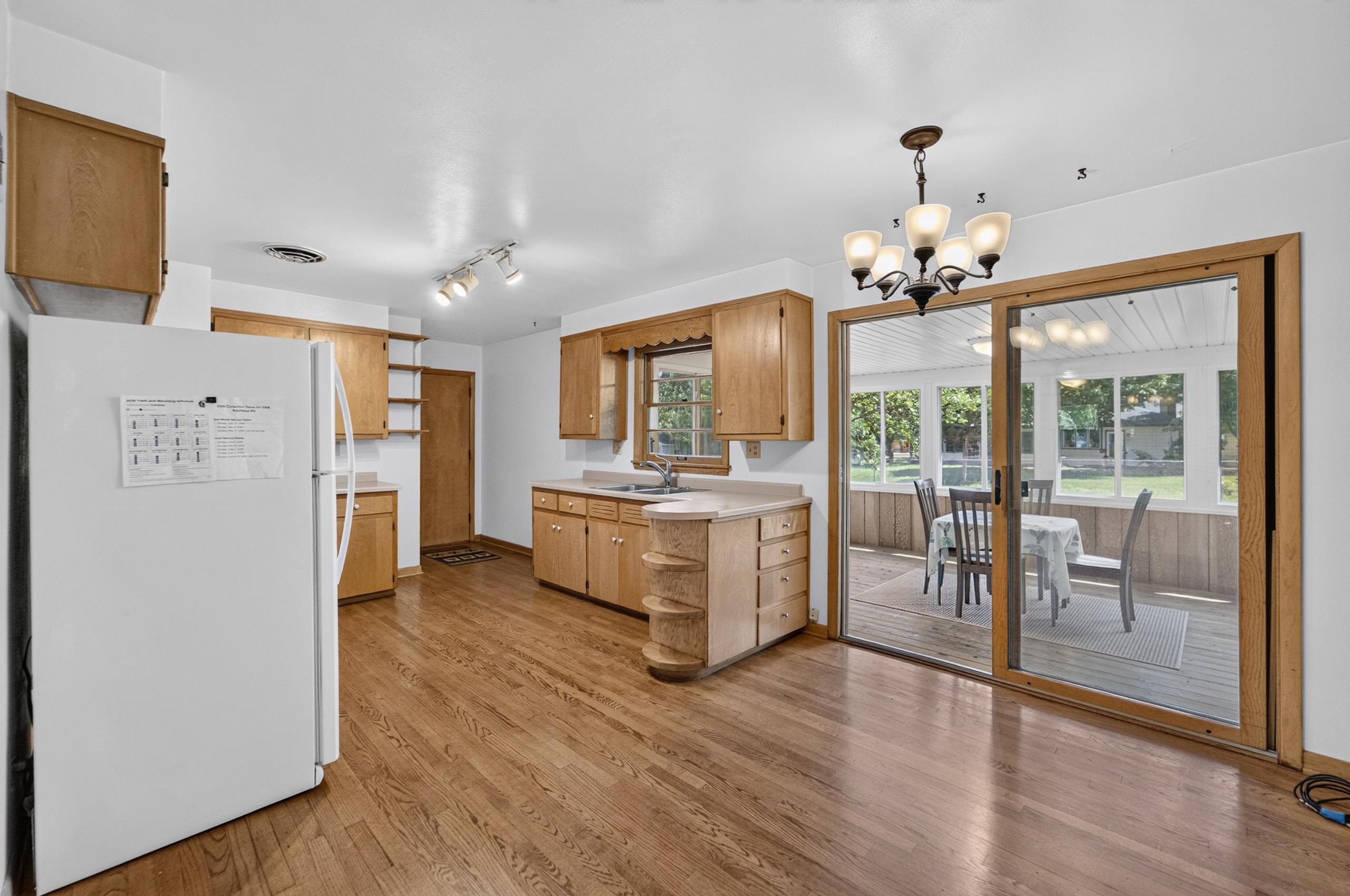 5509 Raymond Road
