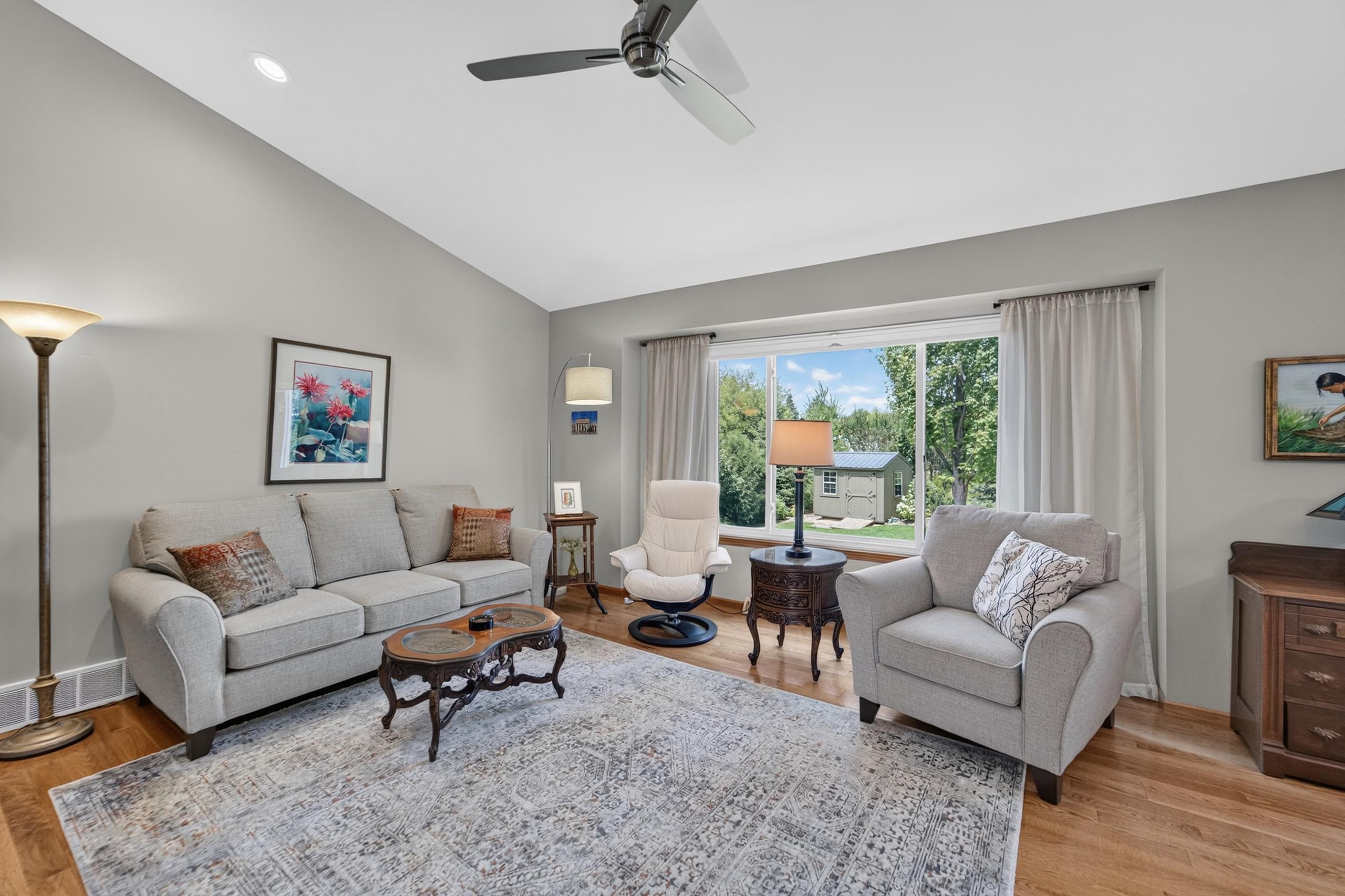 837 Vista Ridge Drive