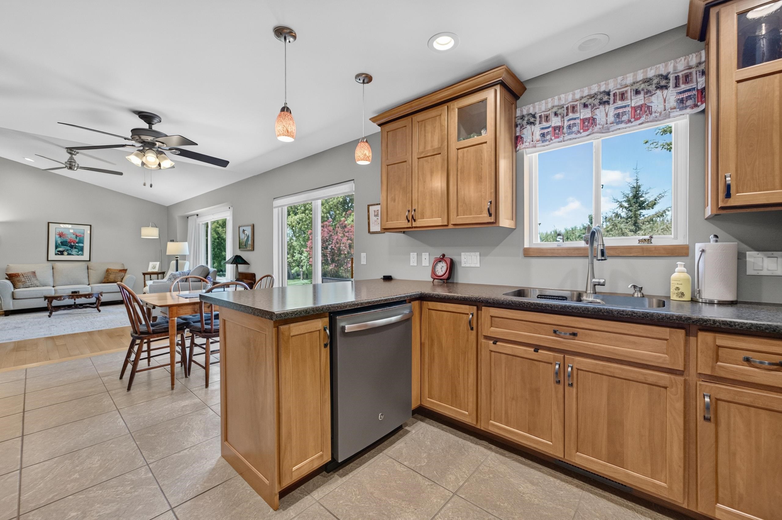 837 Vista Ridge Drive