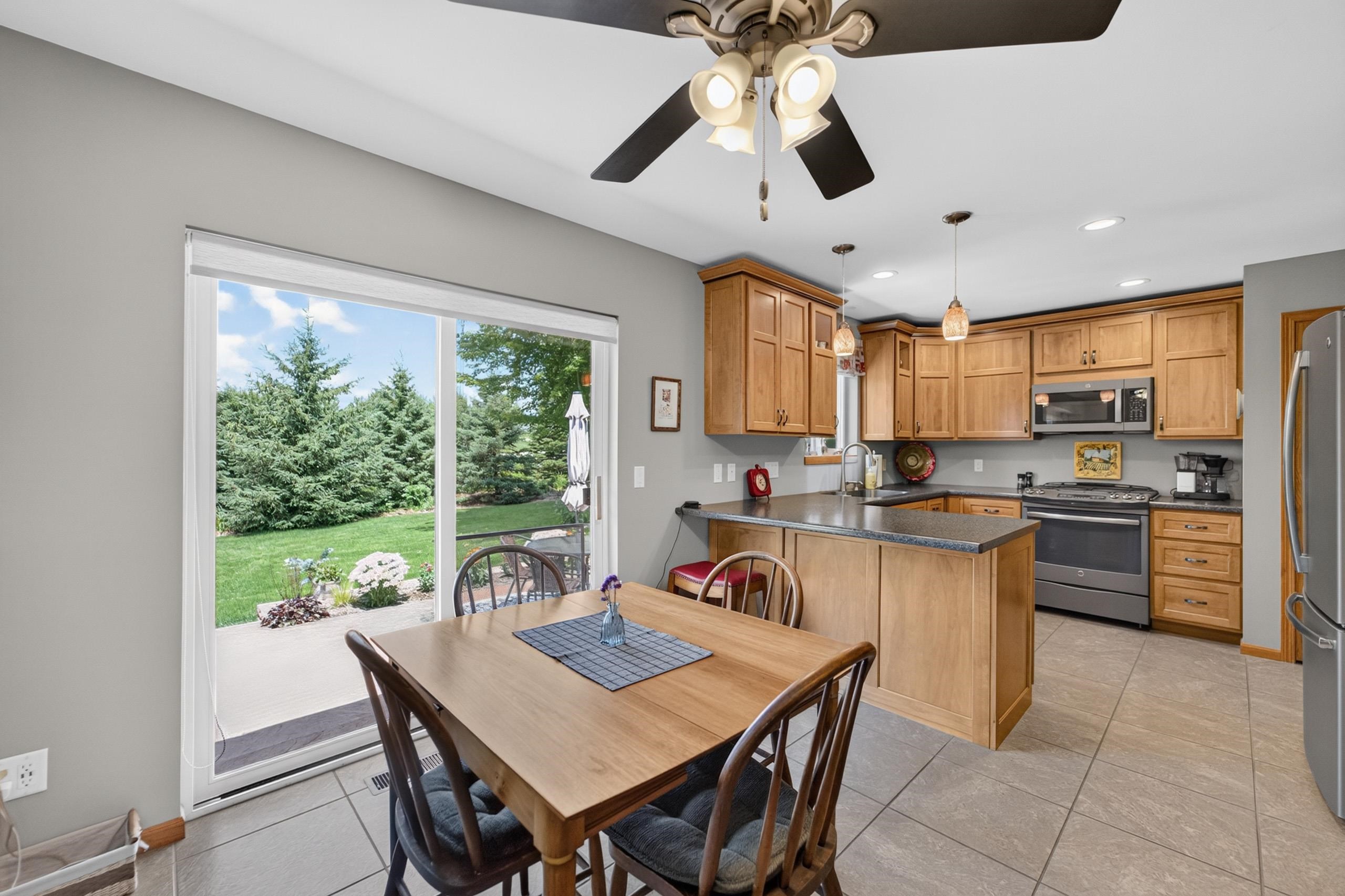 837 Vista Ridge Drive