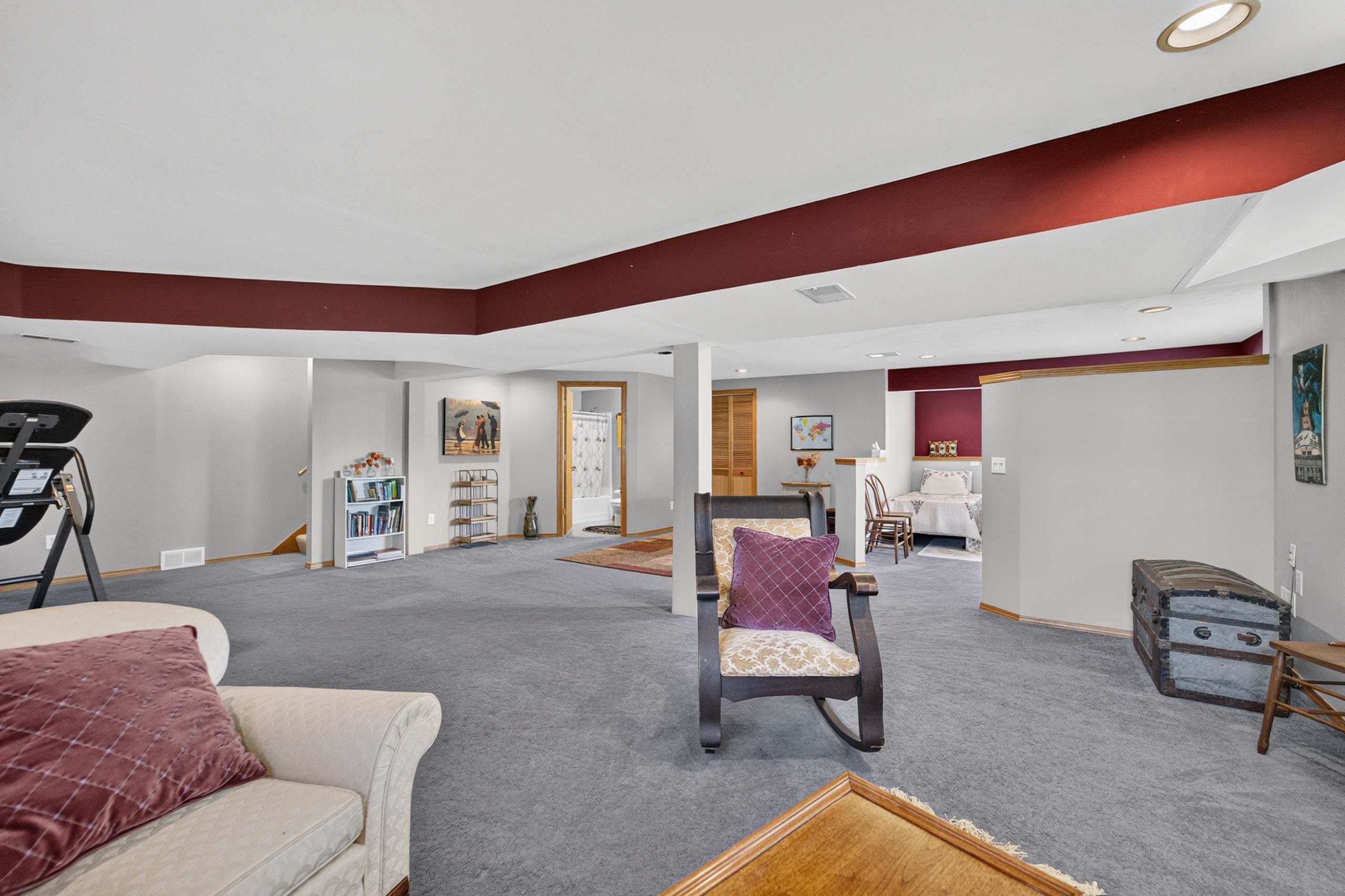 837 Vista Ridge Drive