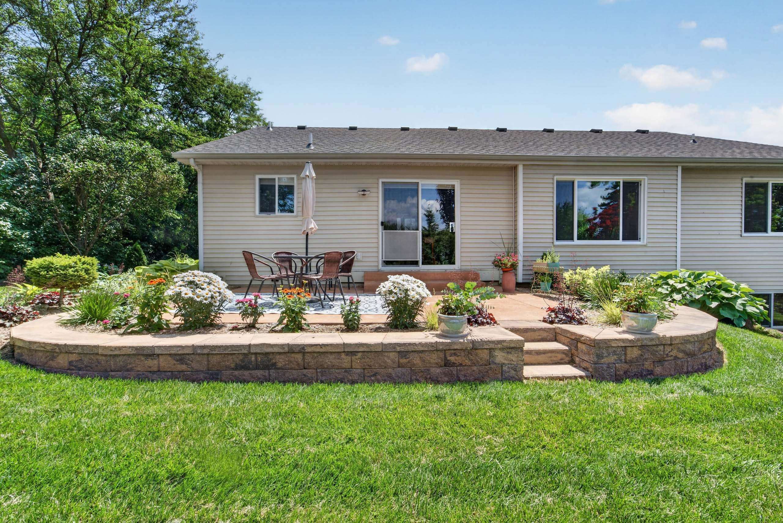 837 Vista Ridge Drive
