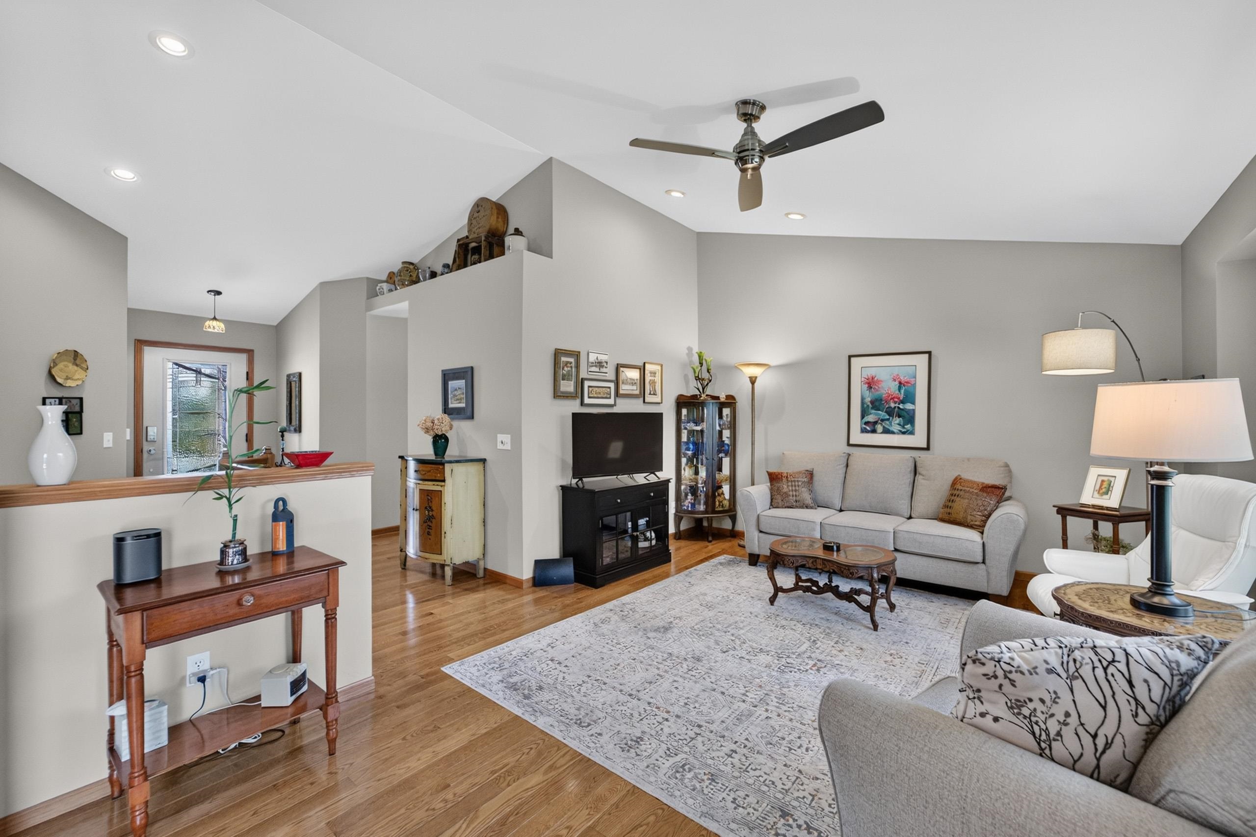 837 Vista Ridge Drive