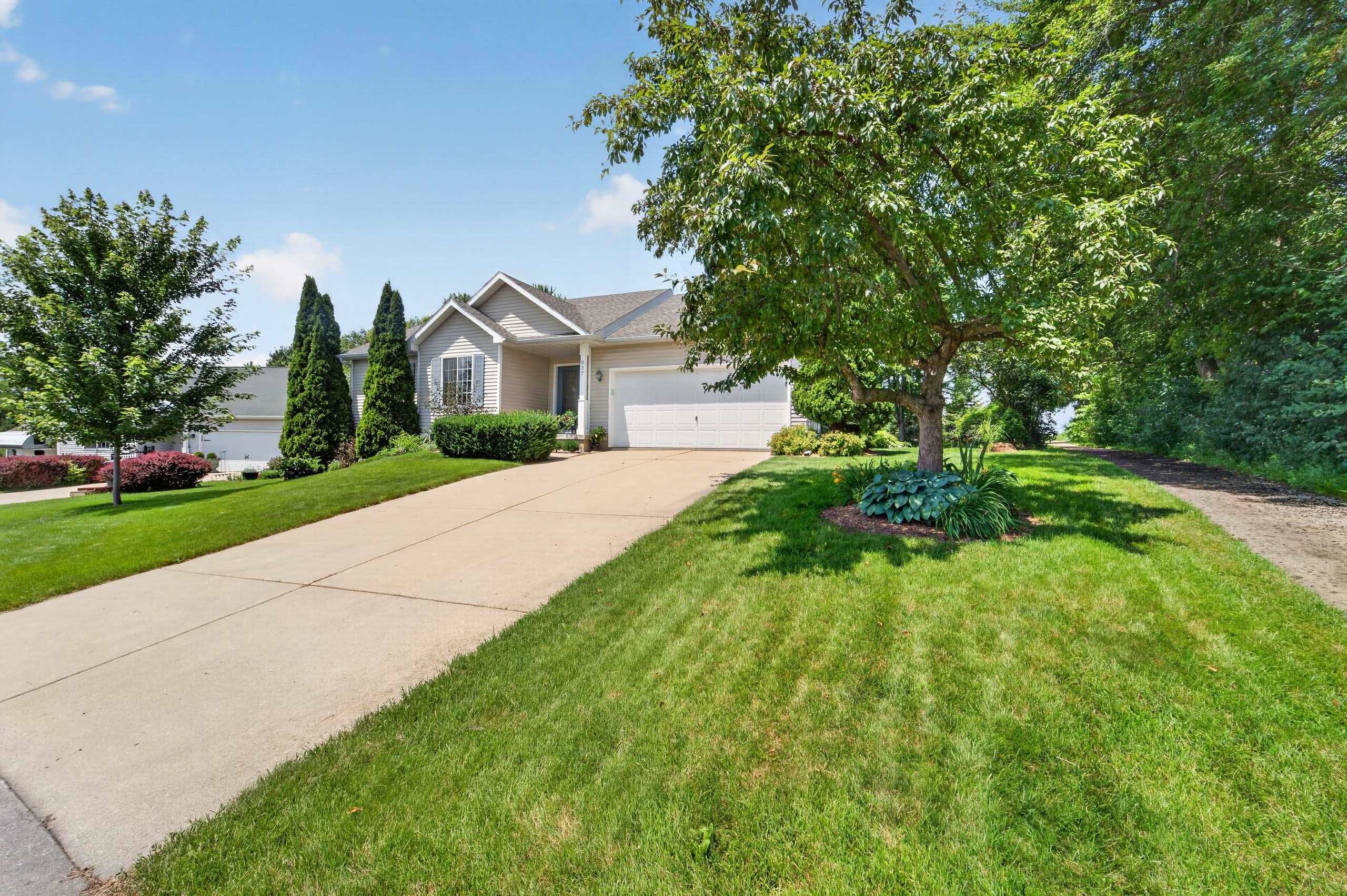 837 Vista Ridge Drive