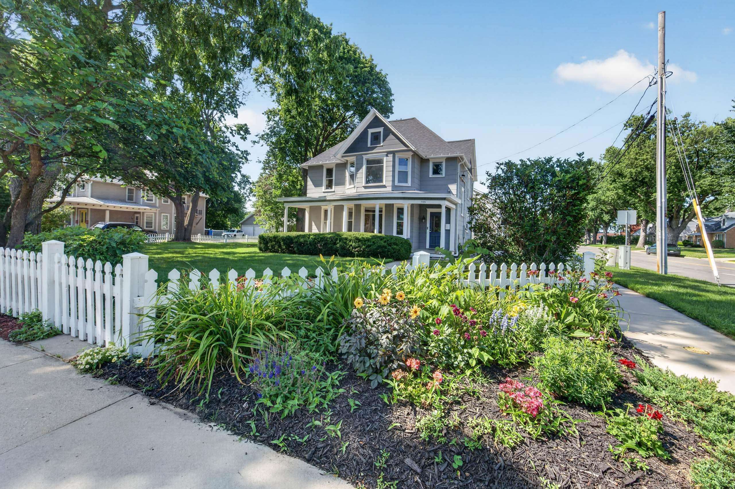 7404 University Avenue