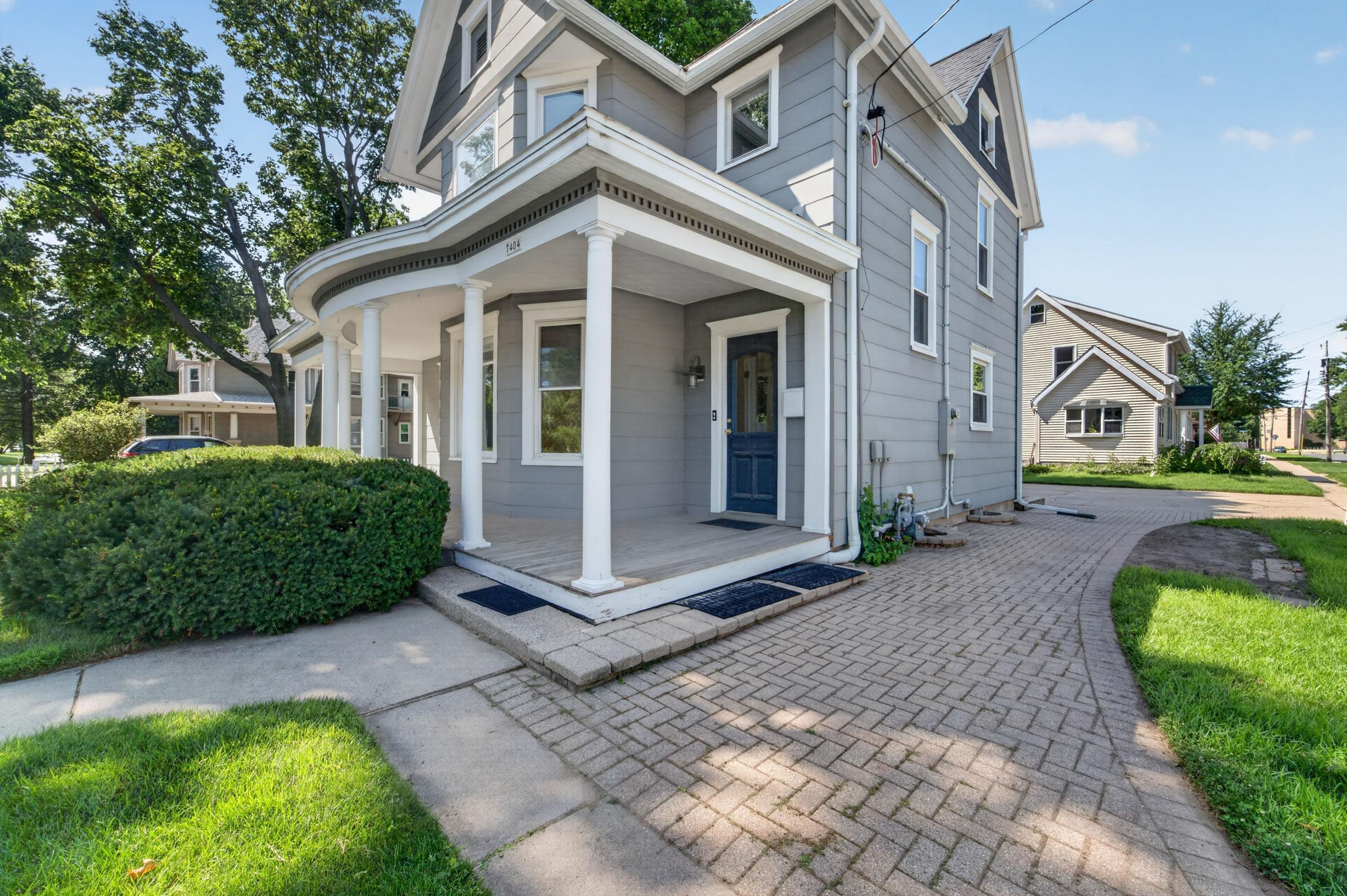 7404 University Avenue