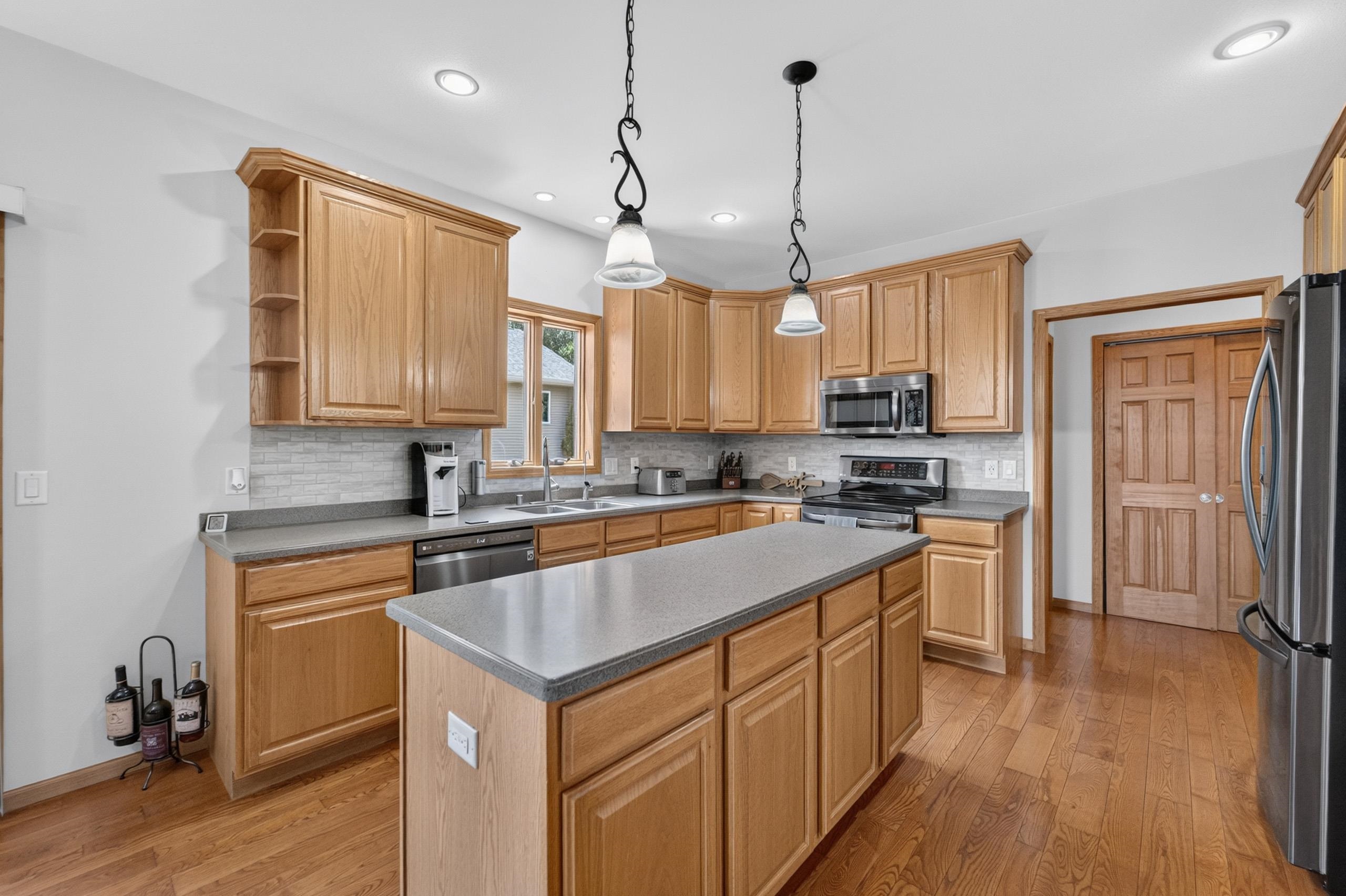 1000 Glen View Court