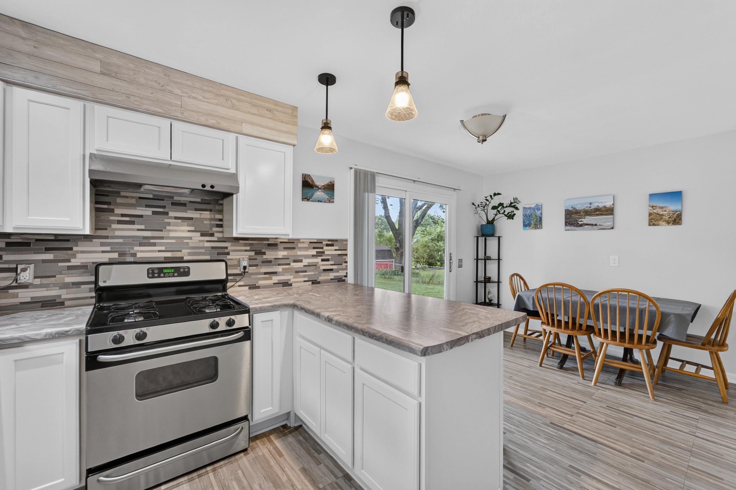 1221 Debra Lane
