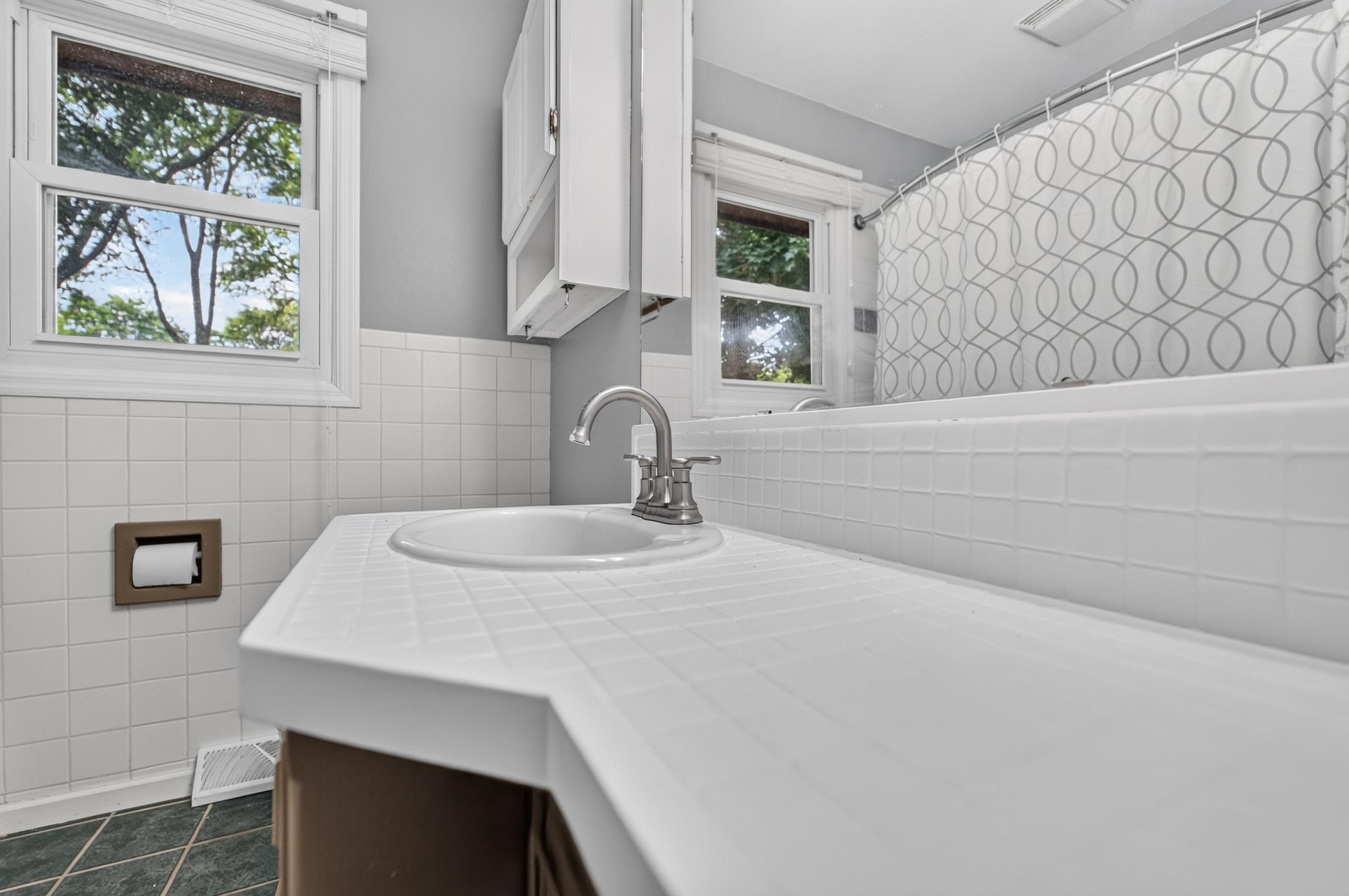 1221 Debra Lane