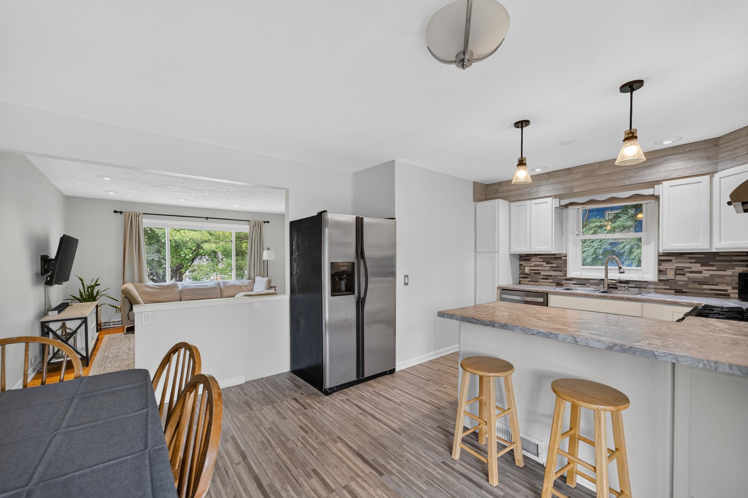 1221 Debra Lane